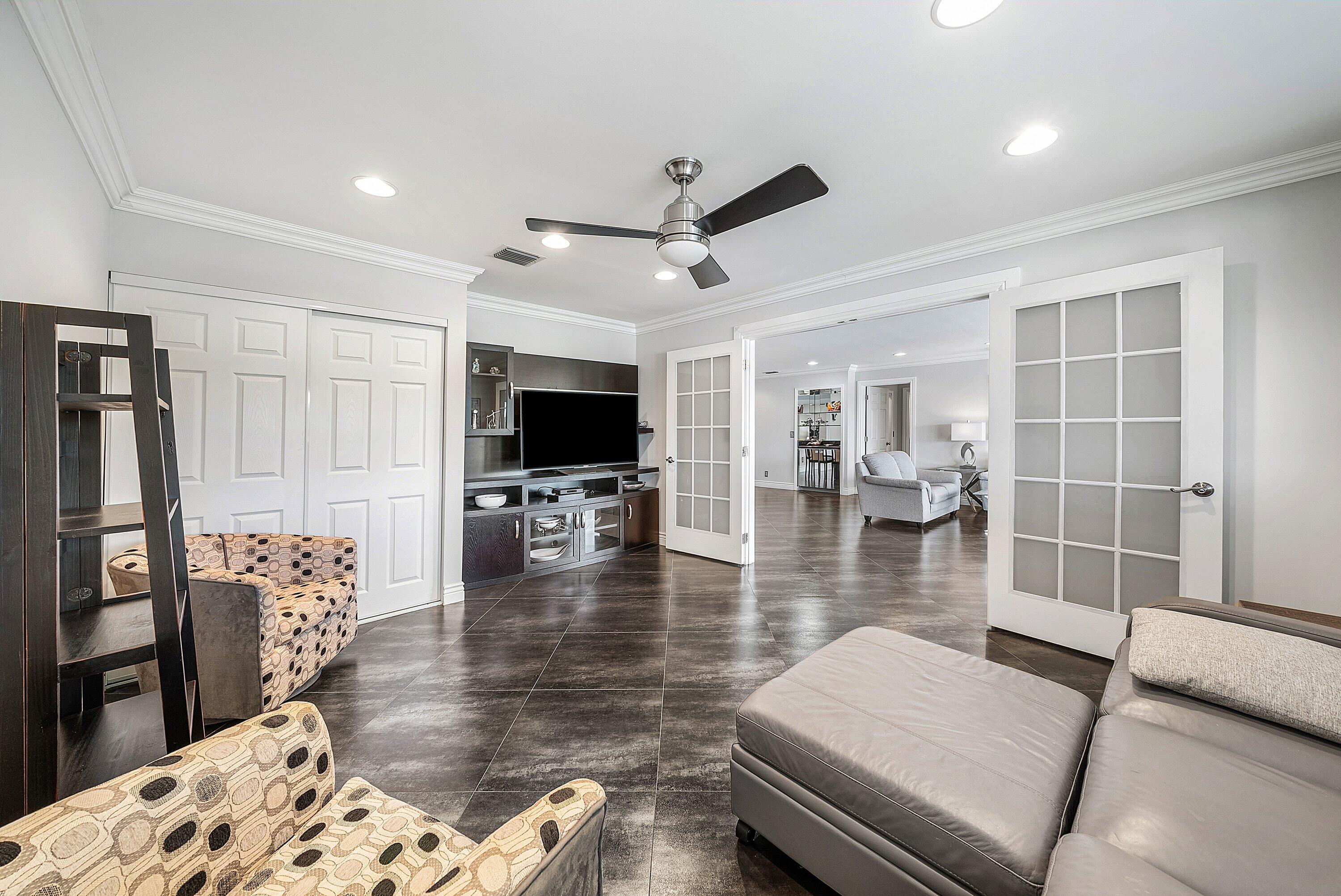 23 Eastgate Drive C