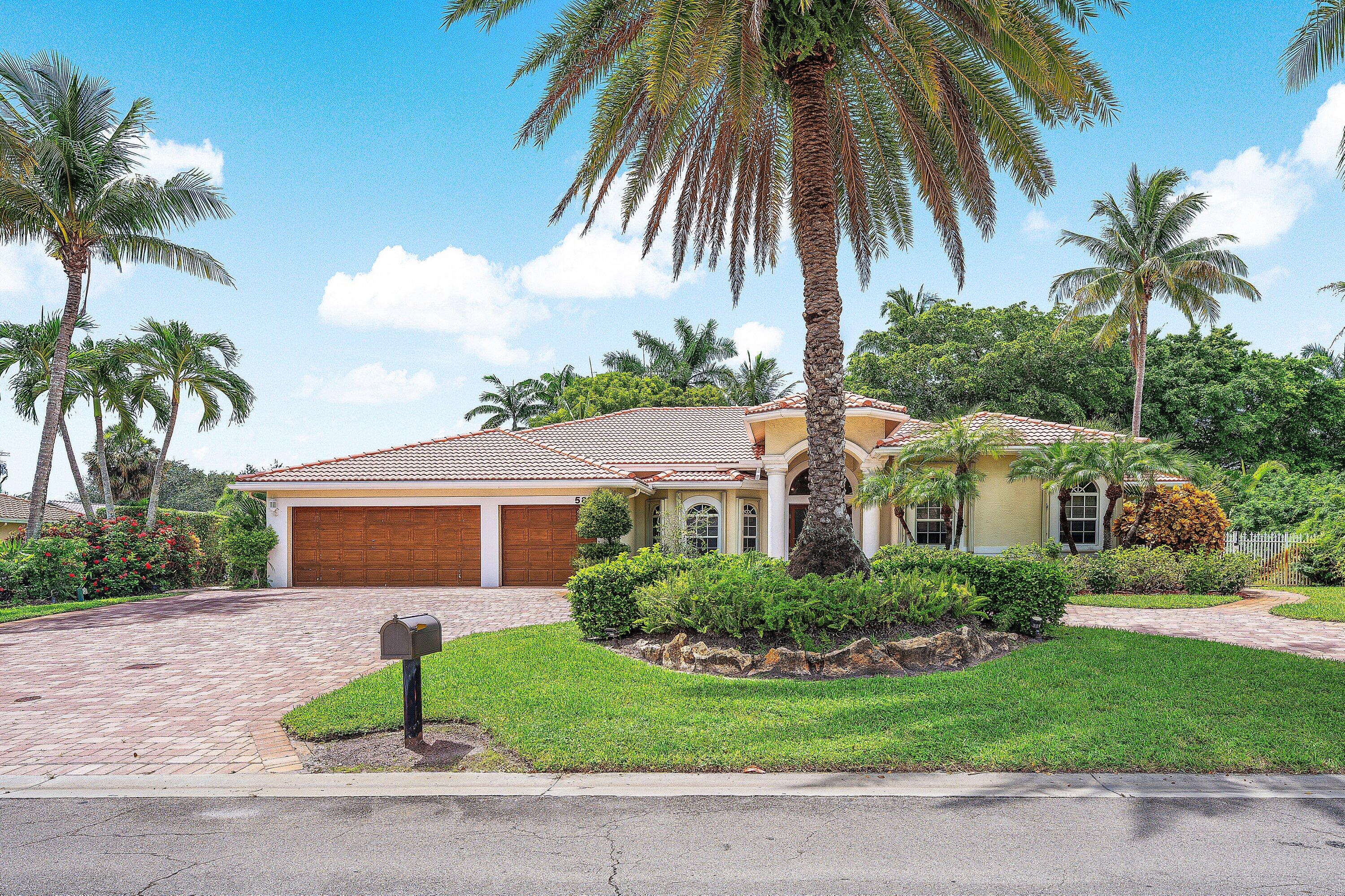 589 N Country Club Drive
