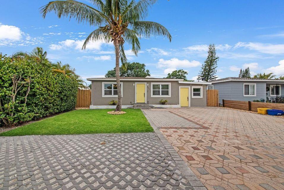 526 W Perry Street A