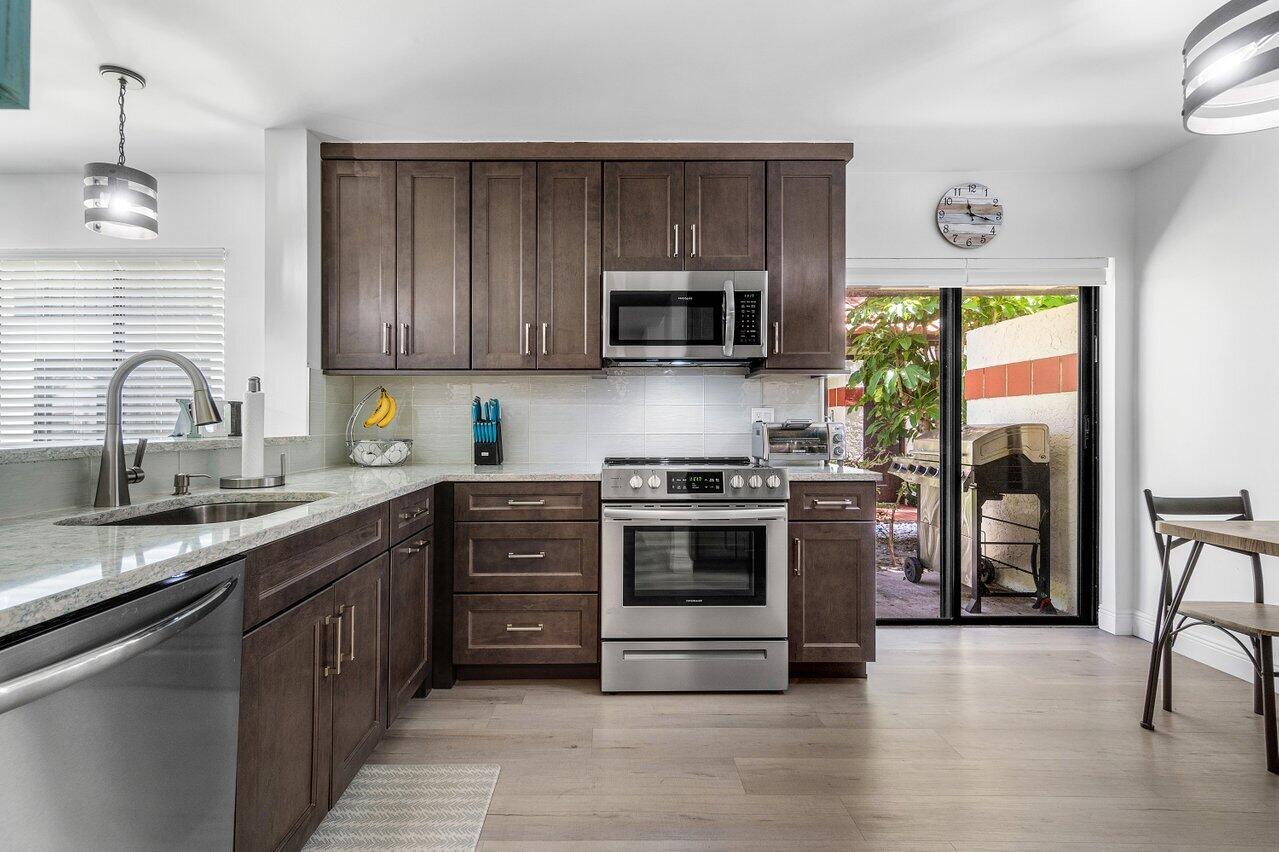 10851 Palm Lake Avenue 102