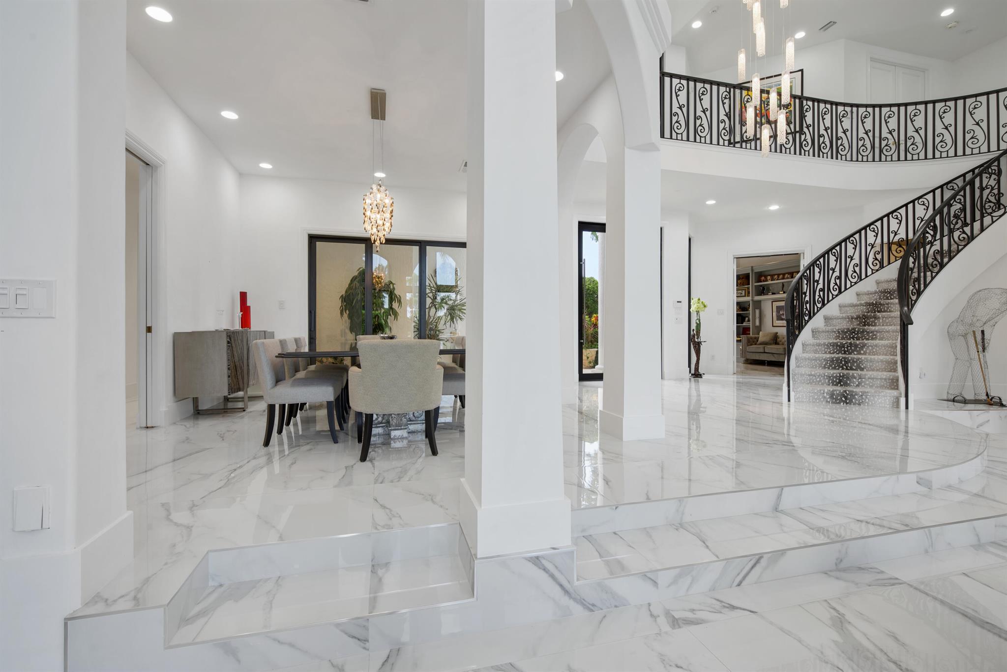 7000 Lions Head Lane