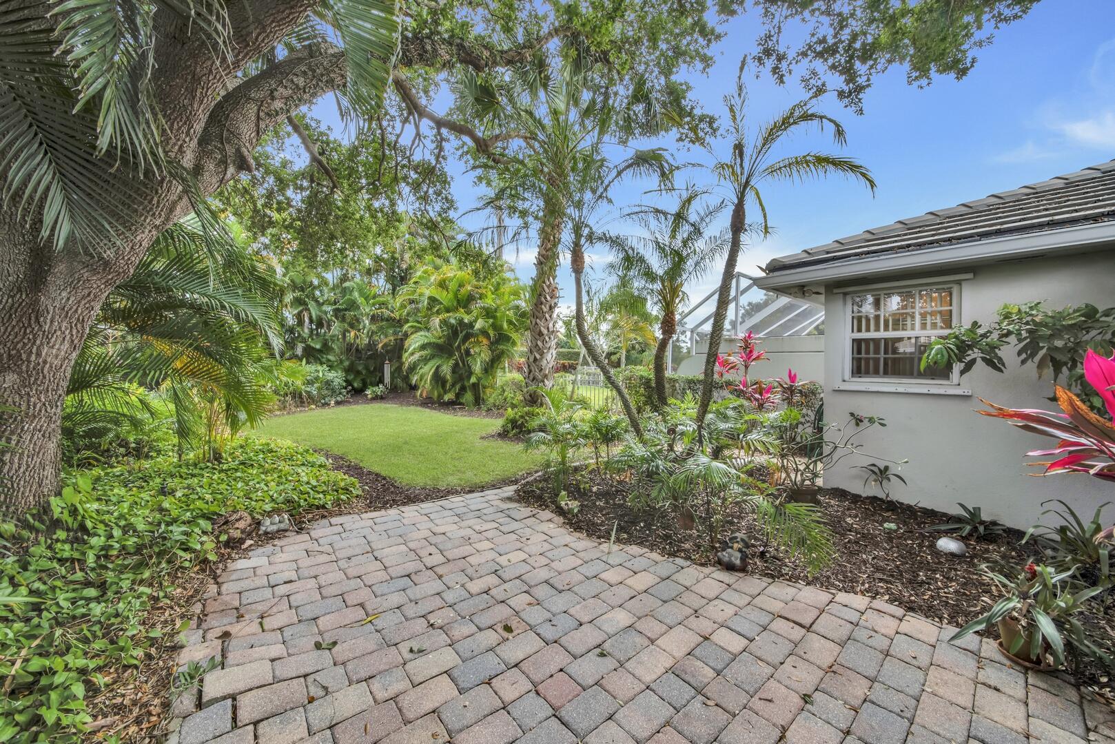 4220 Royal Oak Drive