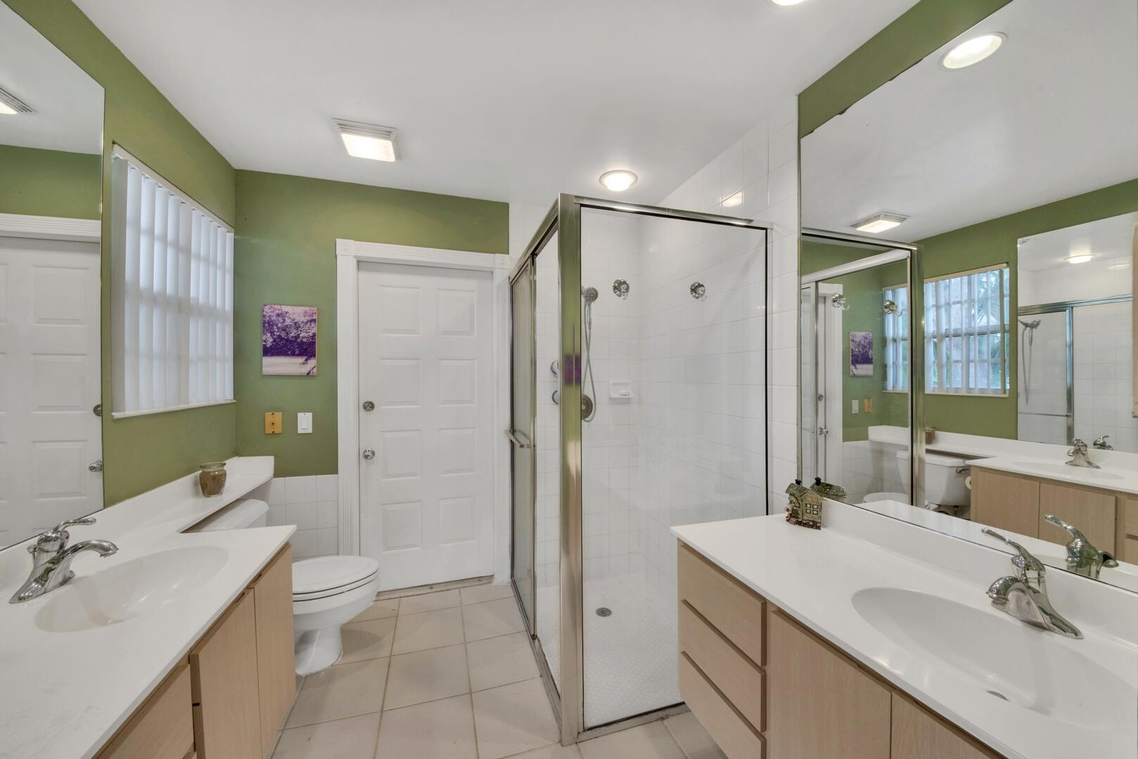 4220 Royal Oak Drive