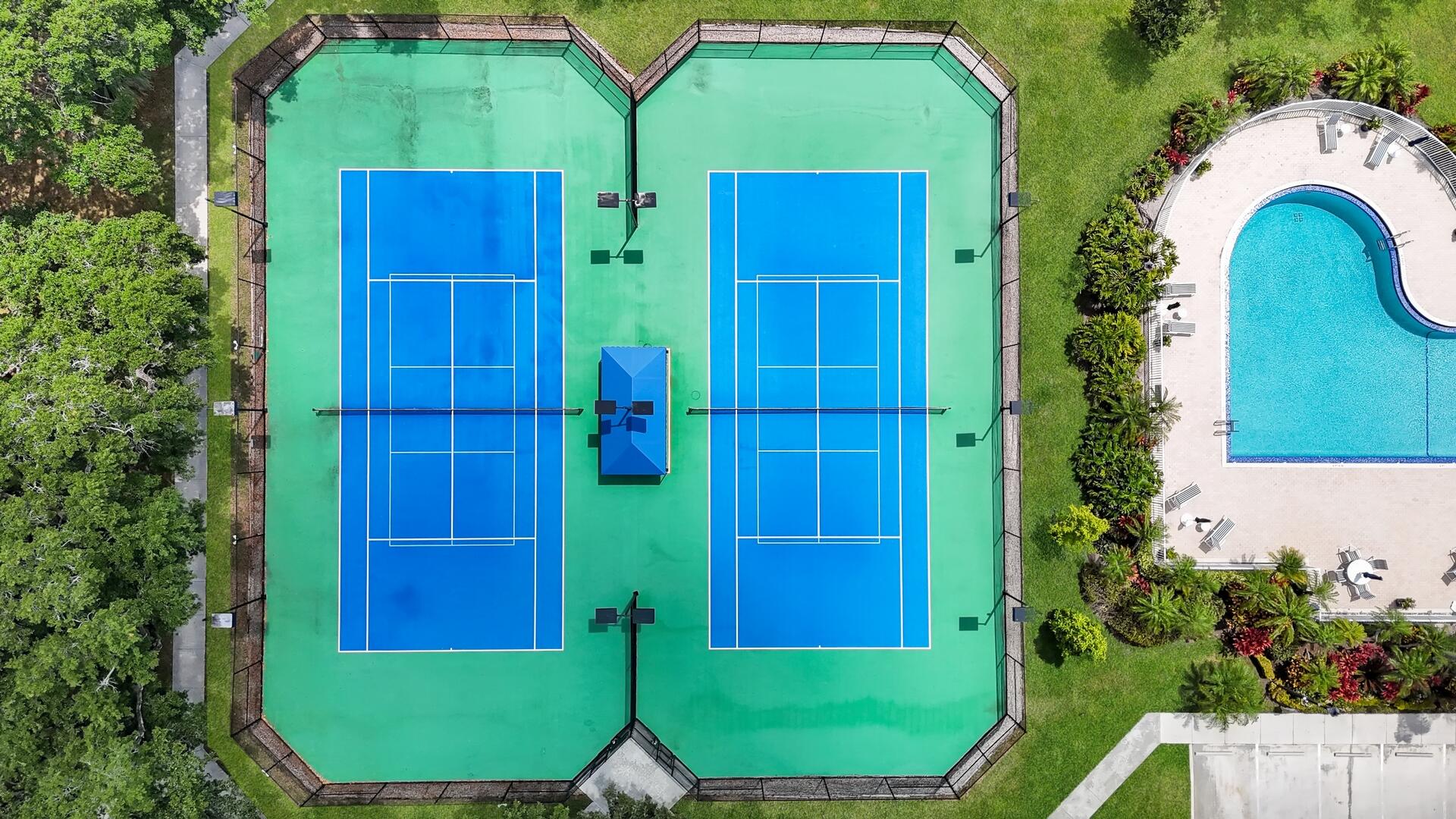 4220 Royal Oak Drive