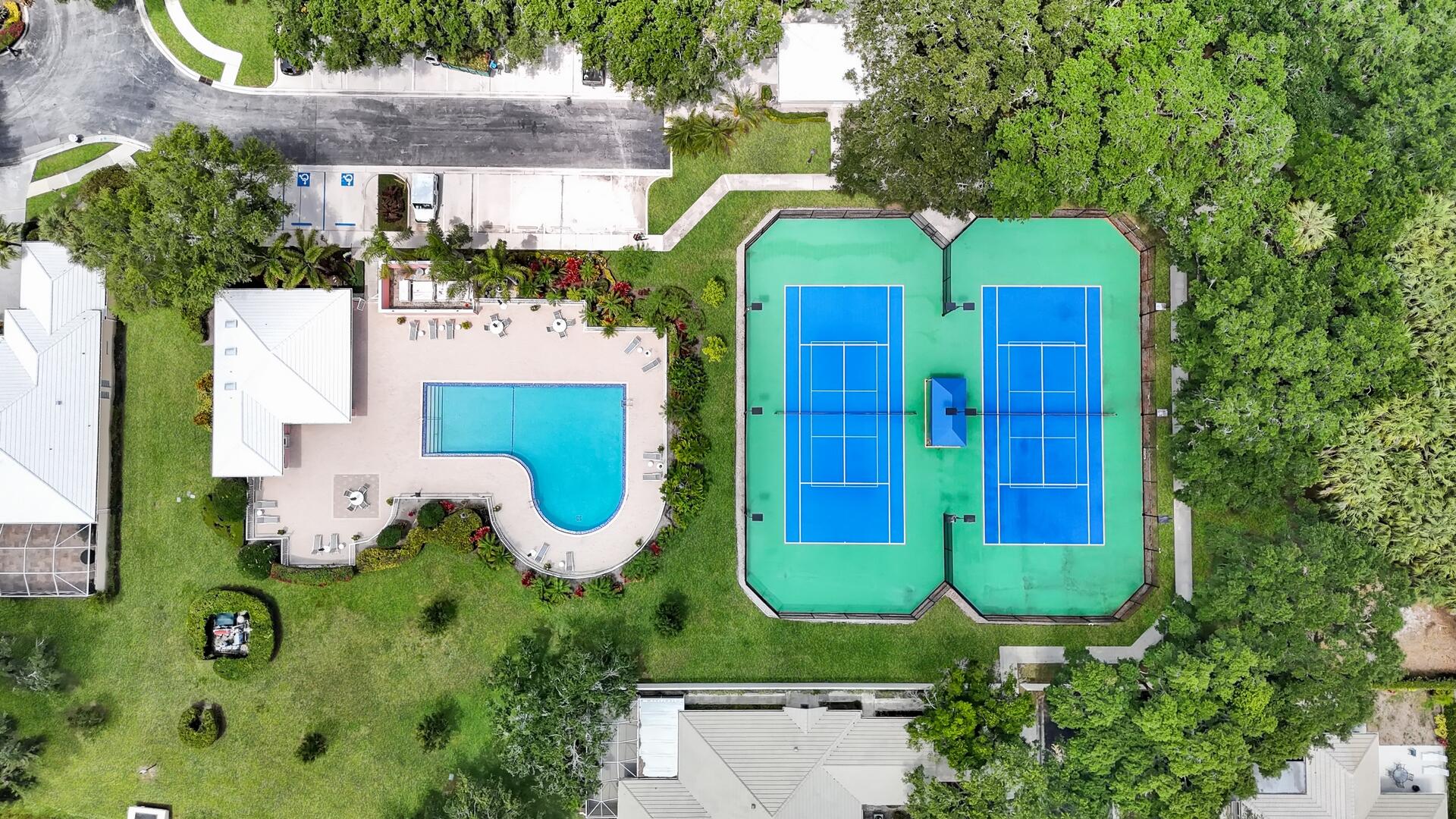 4220 Royal Oak Drive