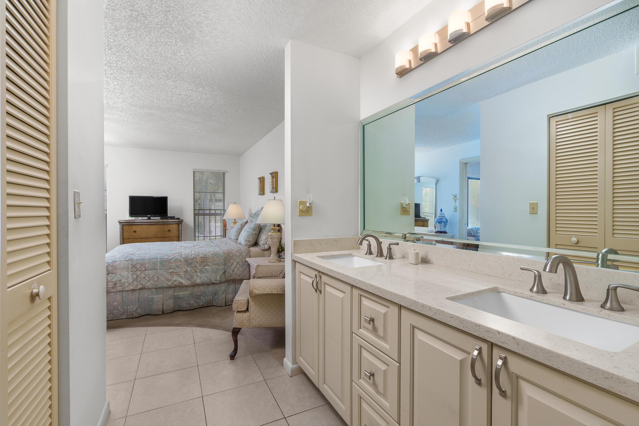 445 SE 21st Avenue 202