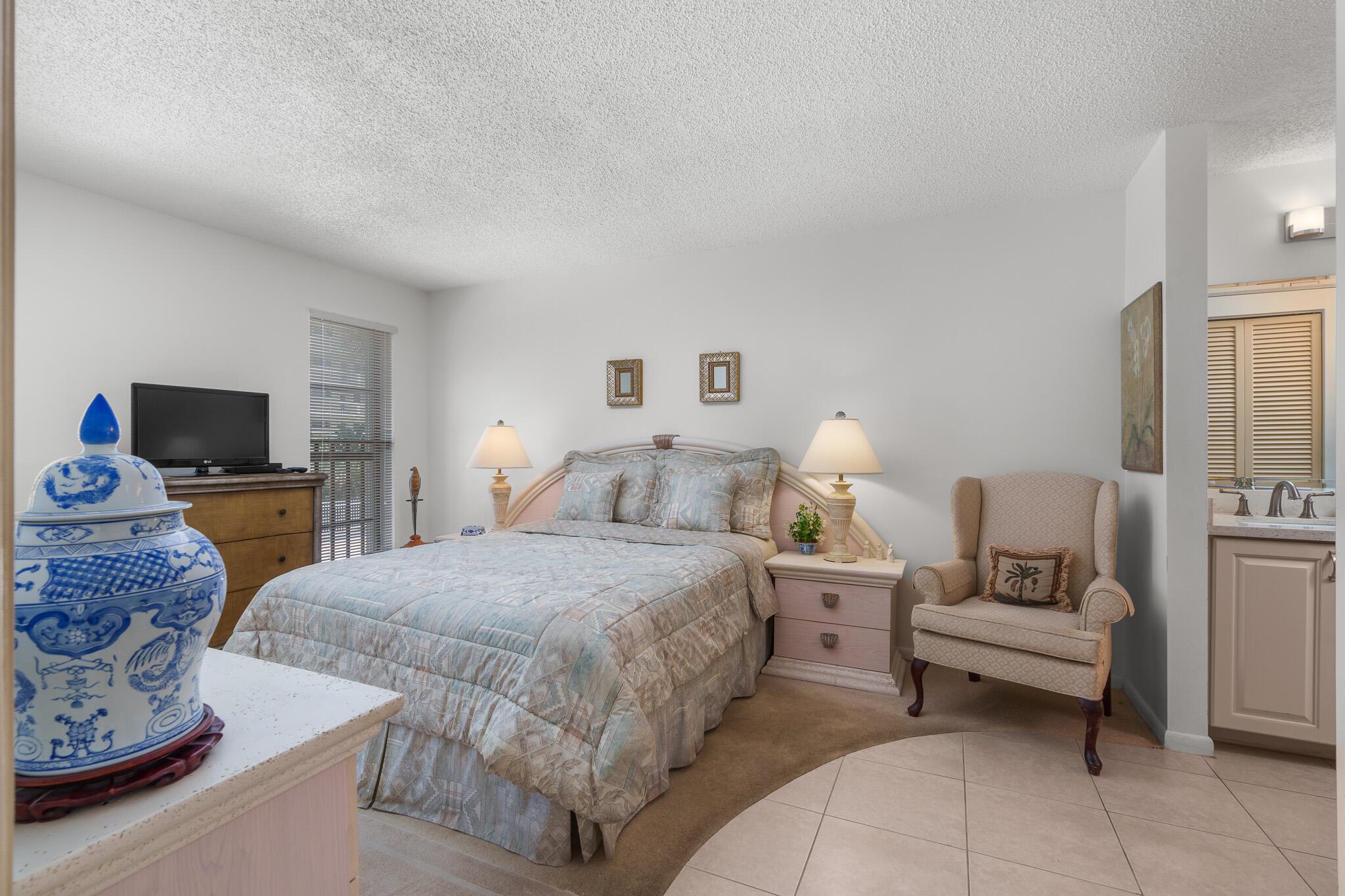 445 SE 21st Avenue 202