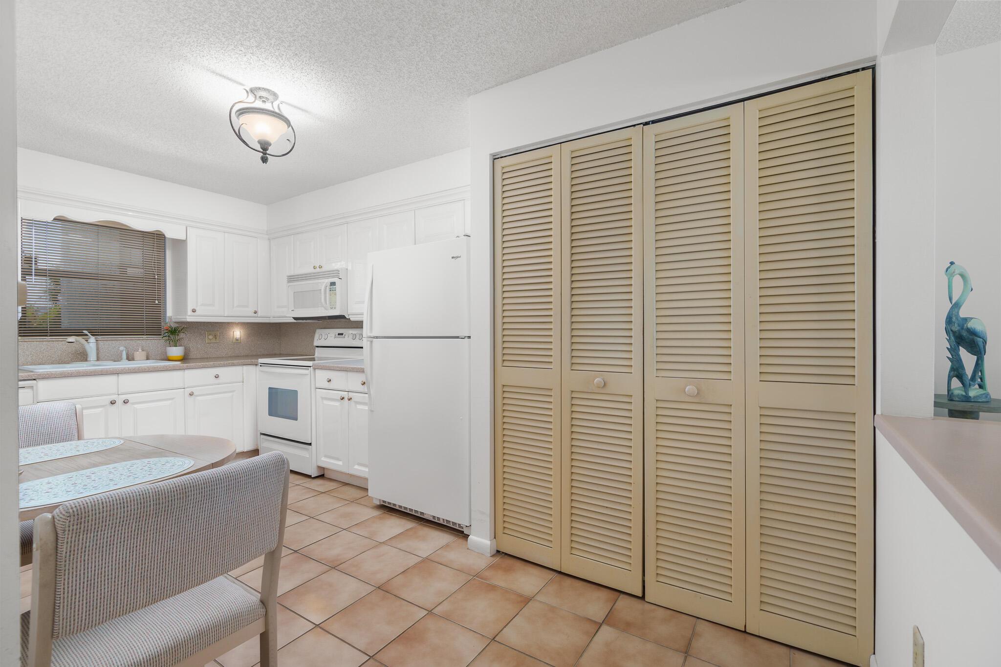 445 SE 21st Avenue 202