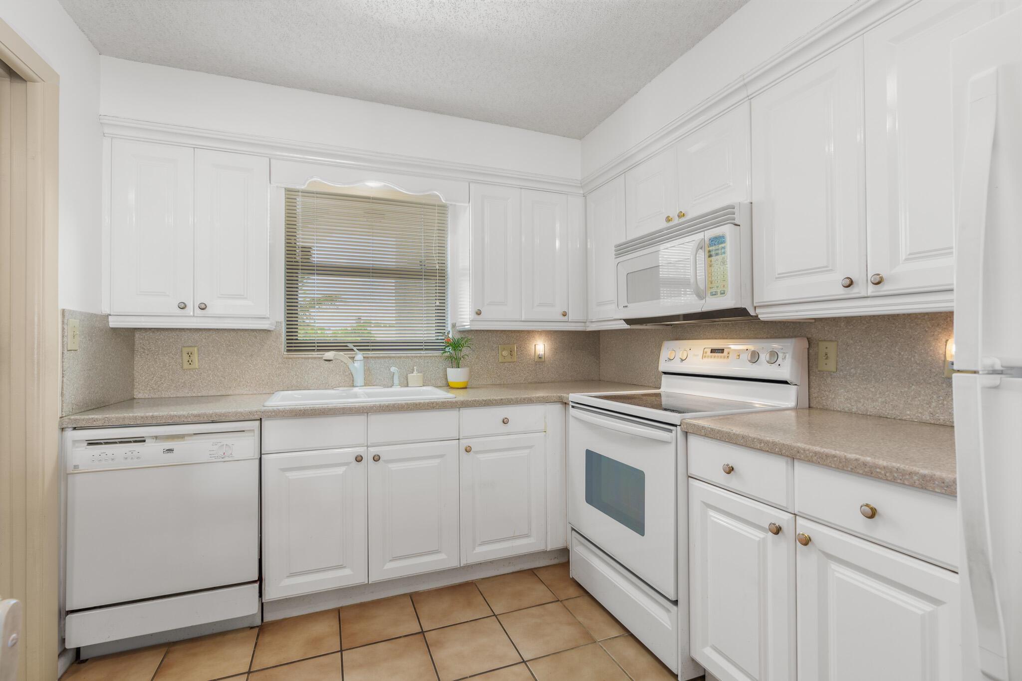 445 SE 21st Avenue 202