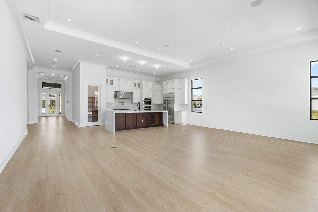 13393 Artisan Circle