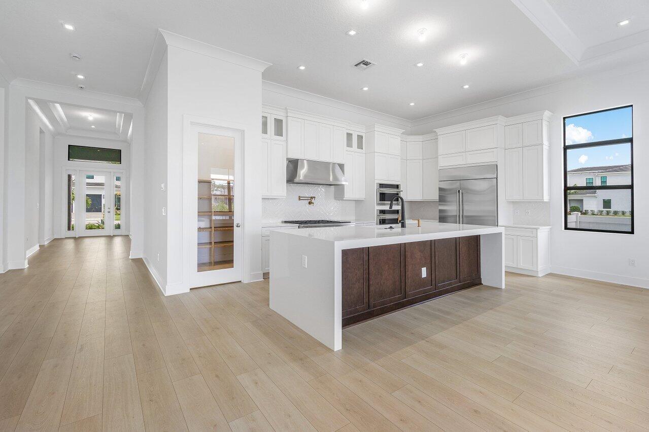 13393 Artisan Circle