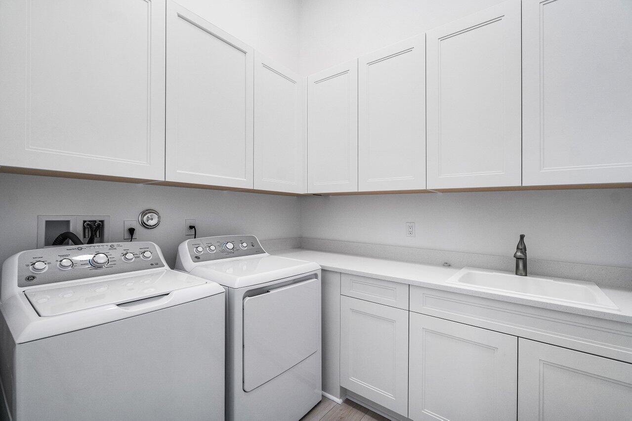 13393 Artisan Circle