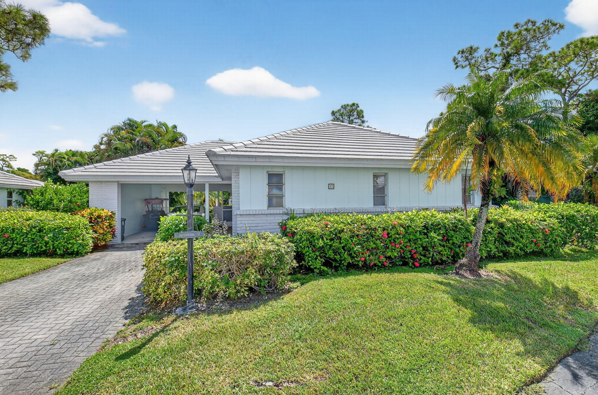 17 Slash Pine Drive