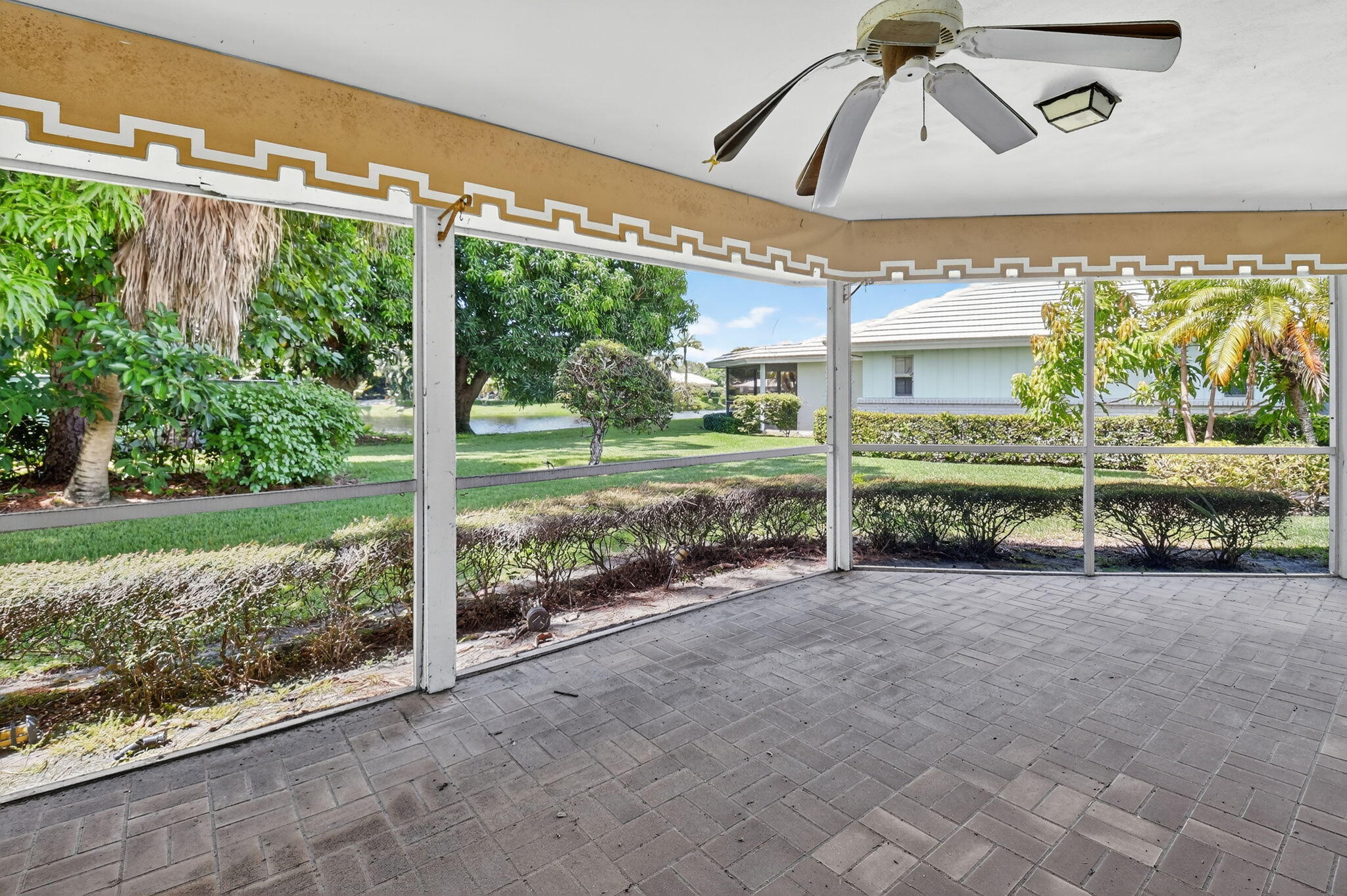 17 Slash Pine Drive