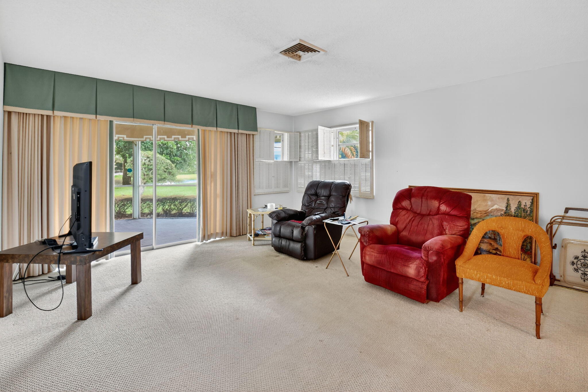 17 Slash Pine Drive