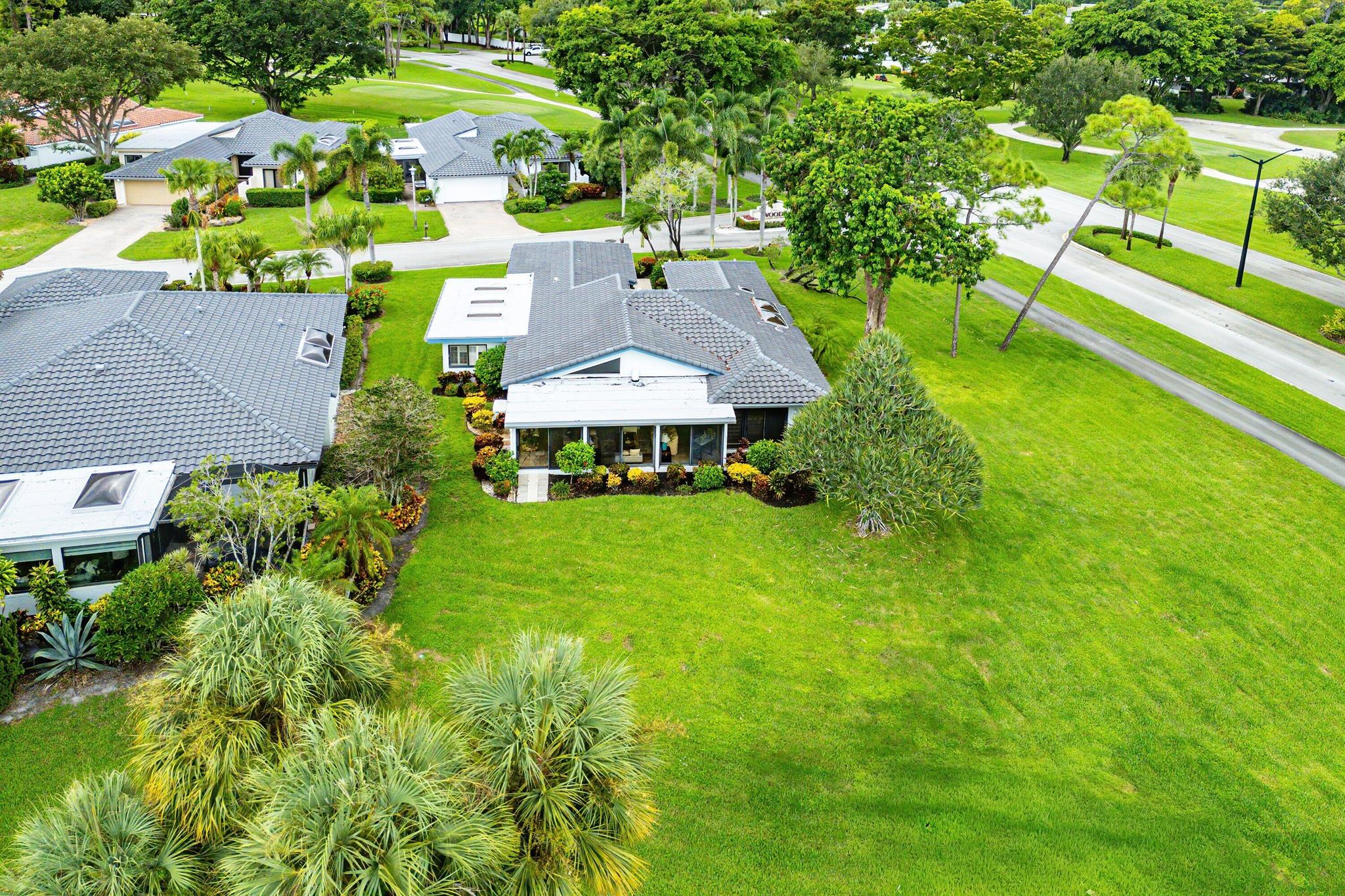 2 Woods Lane