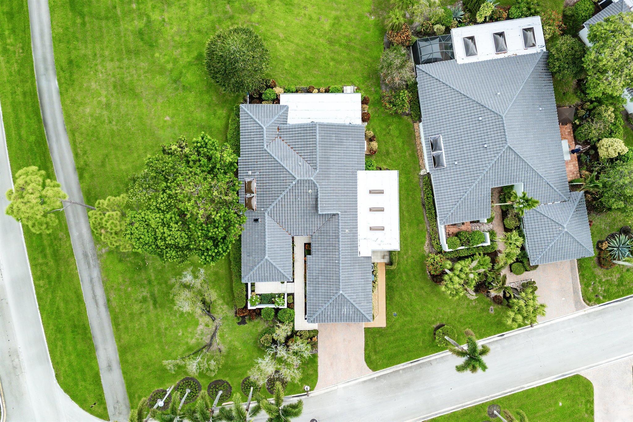 2 Woods Lane