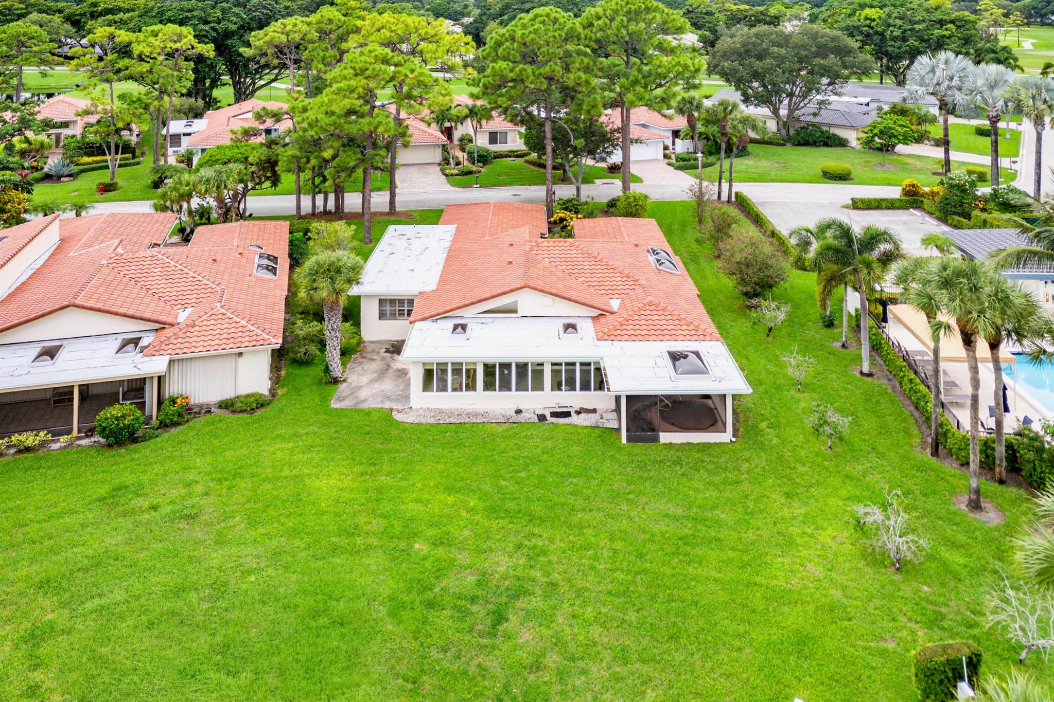 6 Woods Lane
