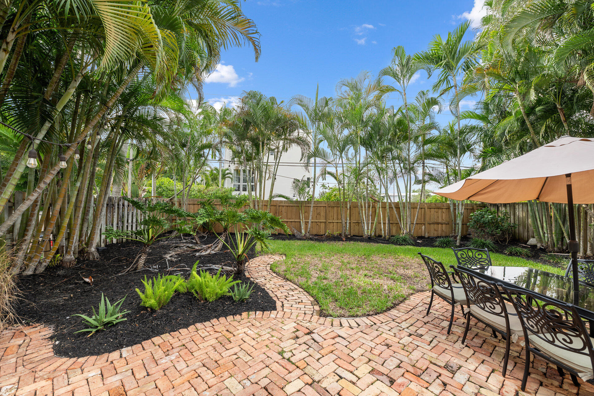 712 SE 11th Court