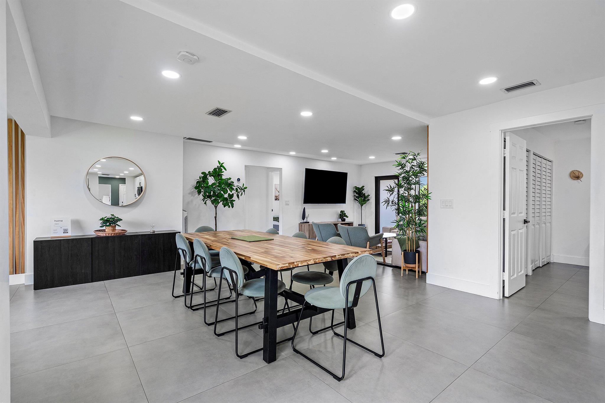 1300 SE 1st Way