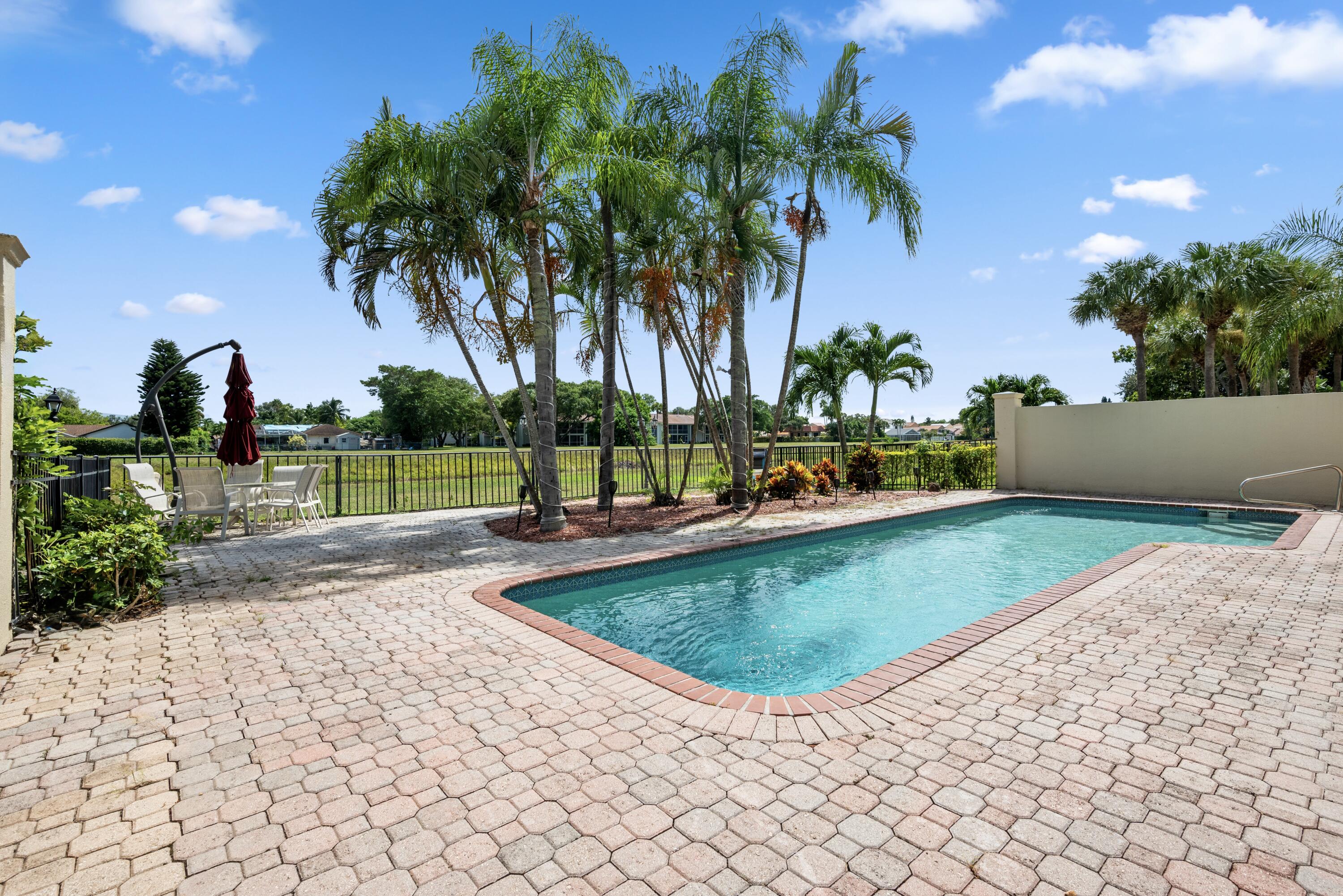 23452 Mirabella Circle S