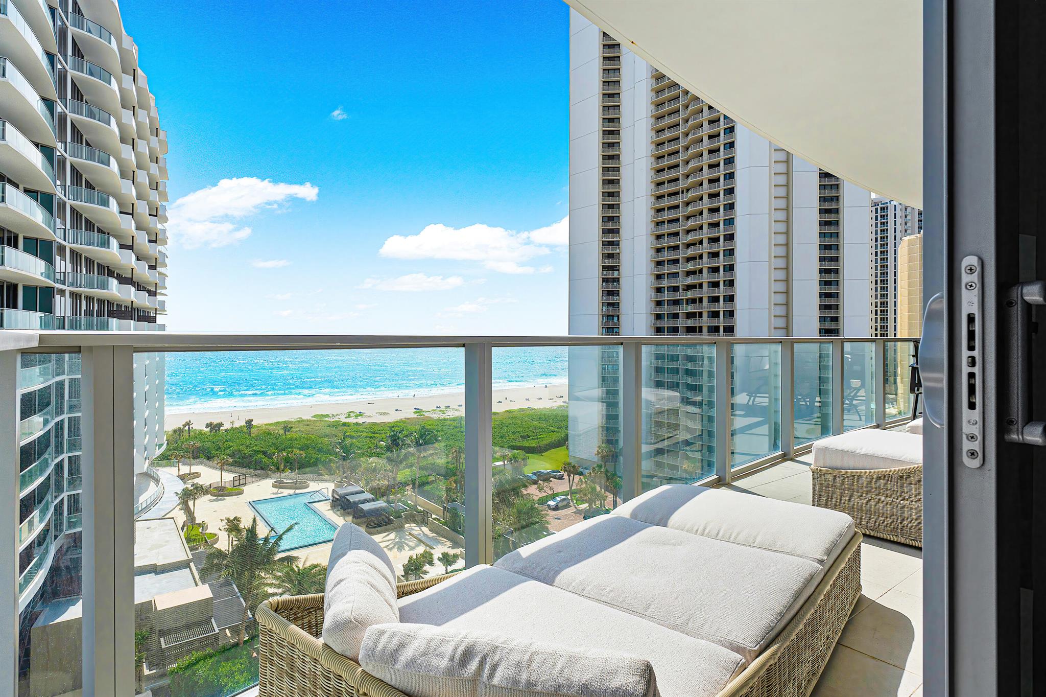 3100 N Ocean Drive P-1004