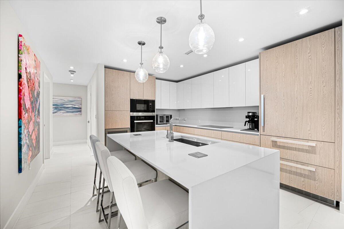 3100 N Ocean Drive P-1004