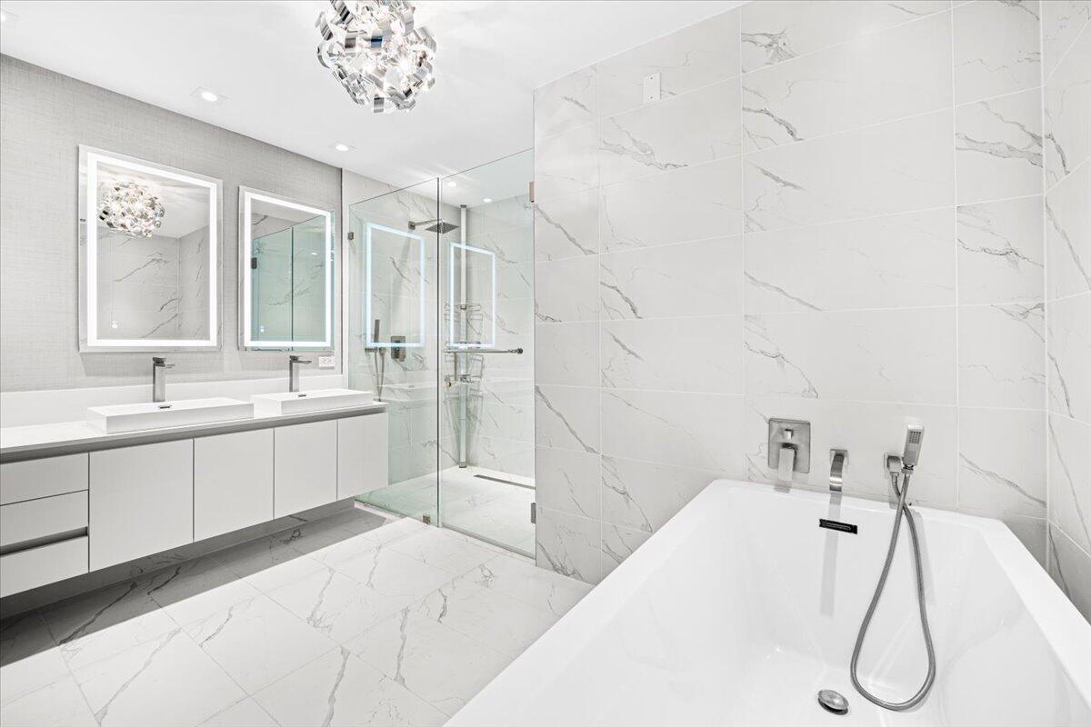 3100 N Ocean Drive P-1004