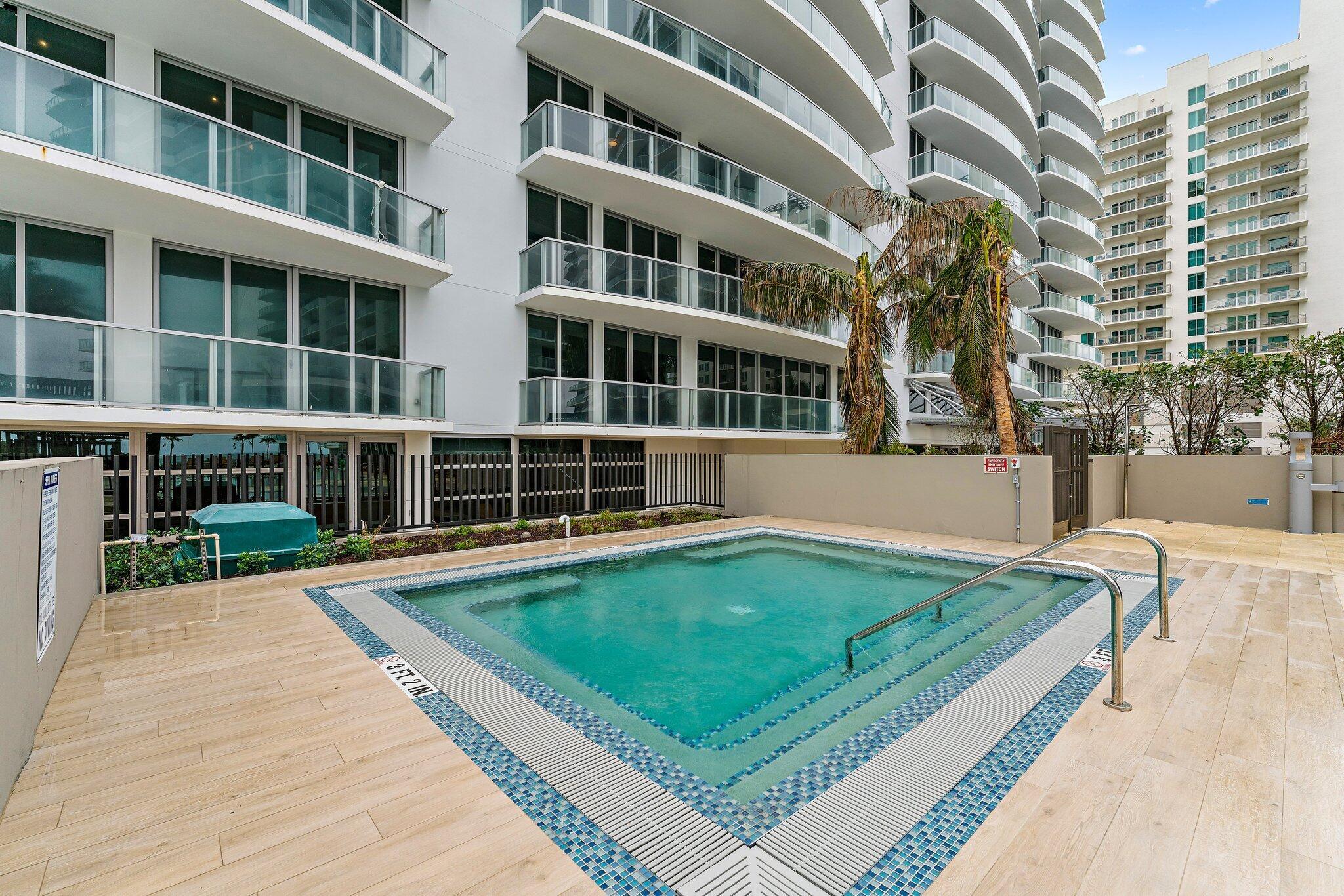 3100 N Ocean Drive P-1004