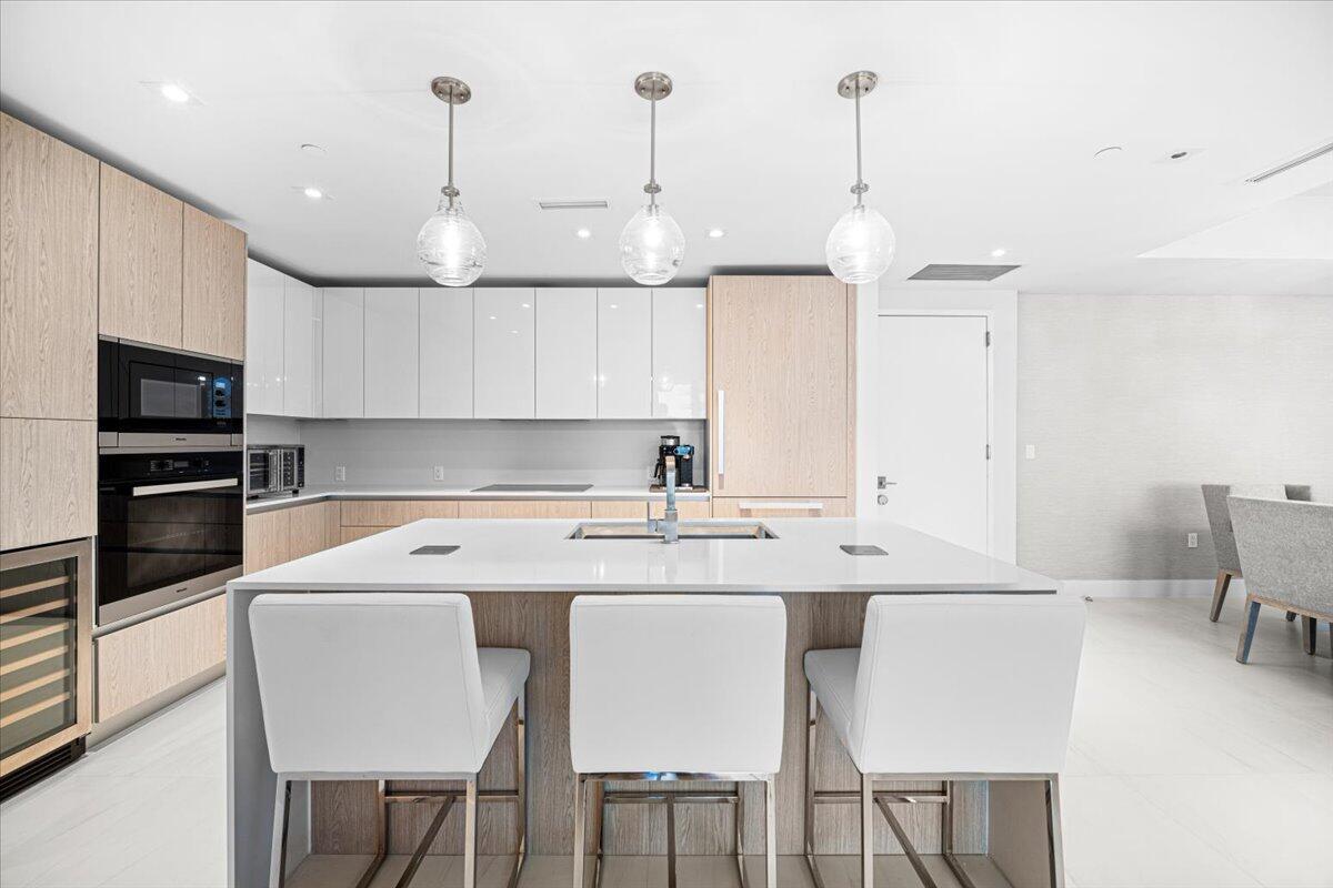 3100 N Ocean Drive P-1004