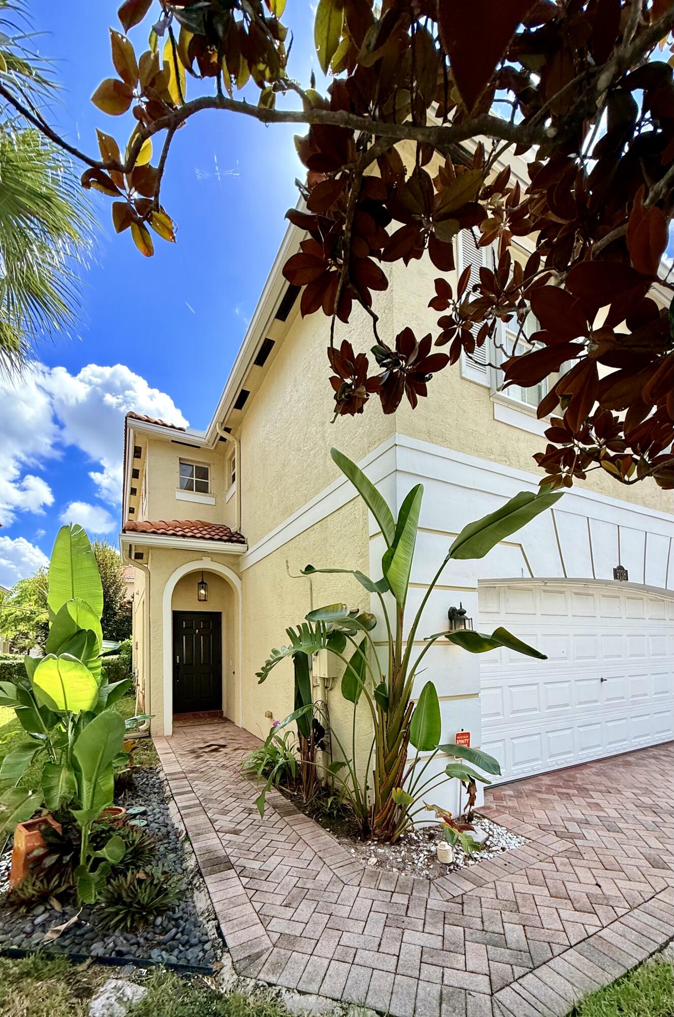 9138 Villa Palma Lane
