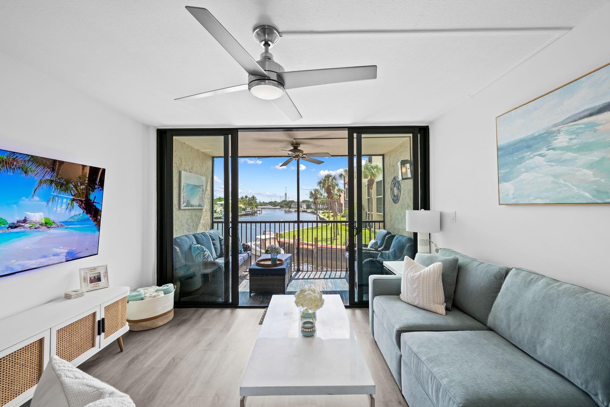 15 Royal Palm Way 202