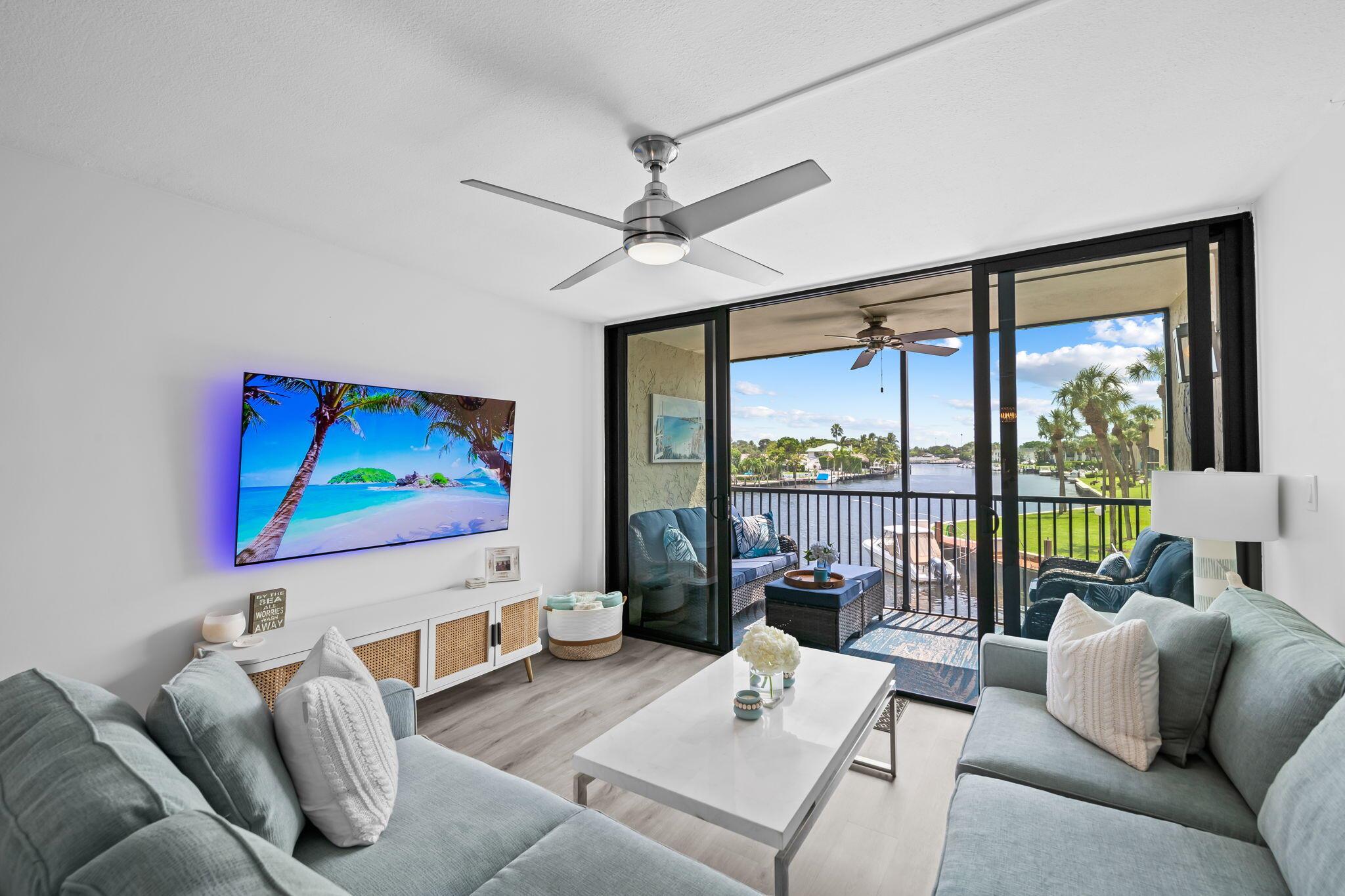 15 Royal Palm Way 202