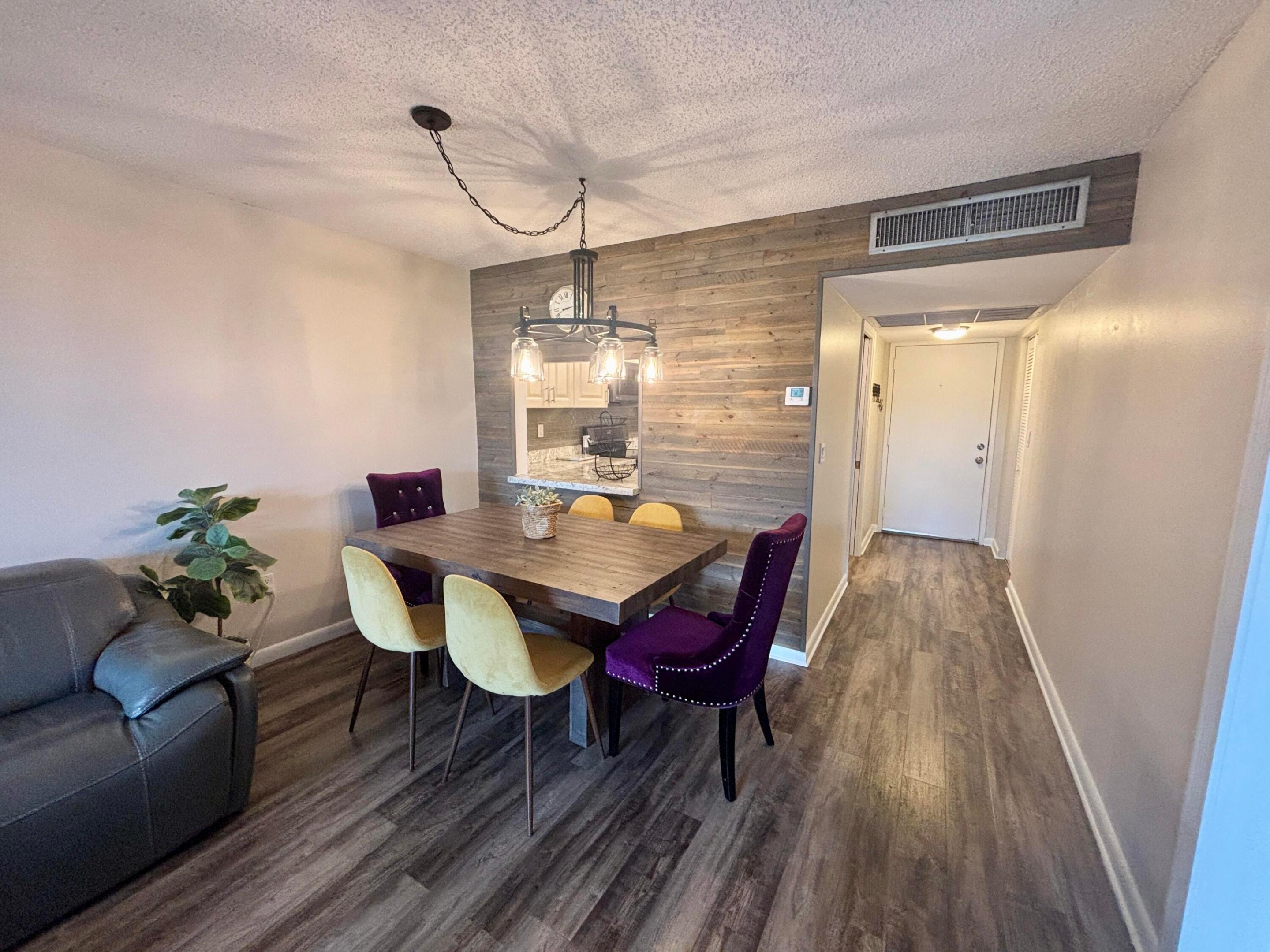 9410 Tangerine Pl 403