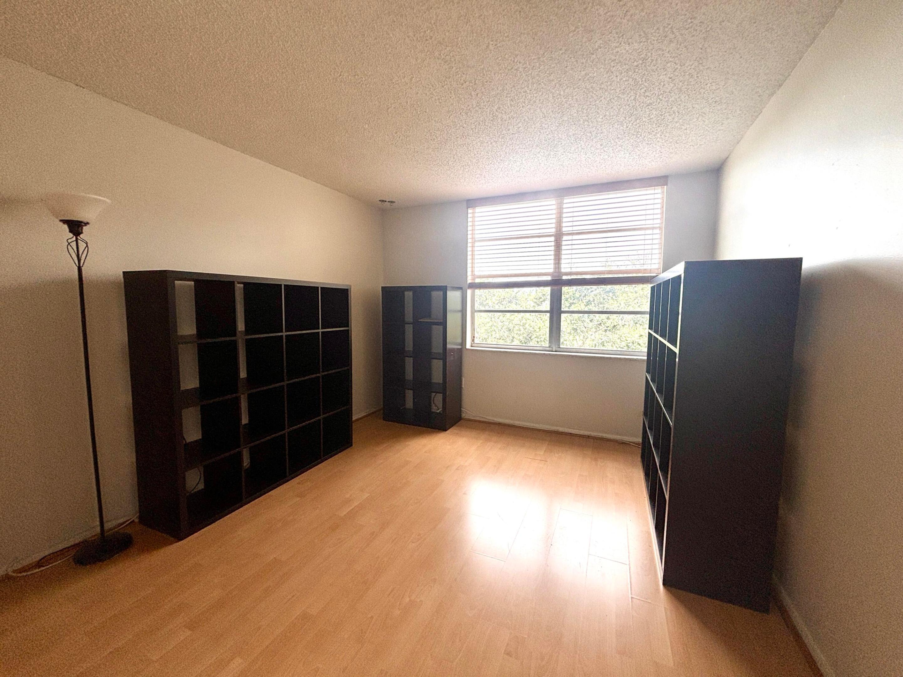 9410 Tangerine Pl 403