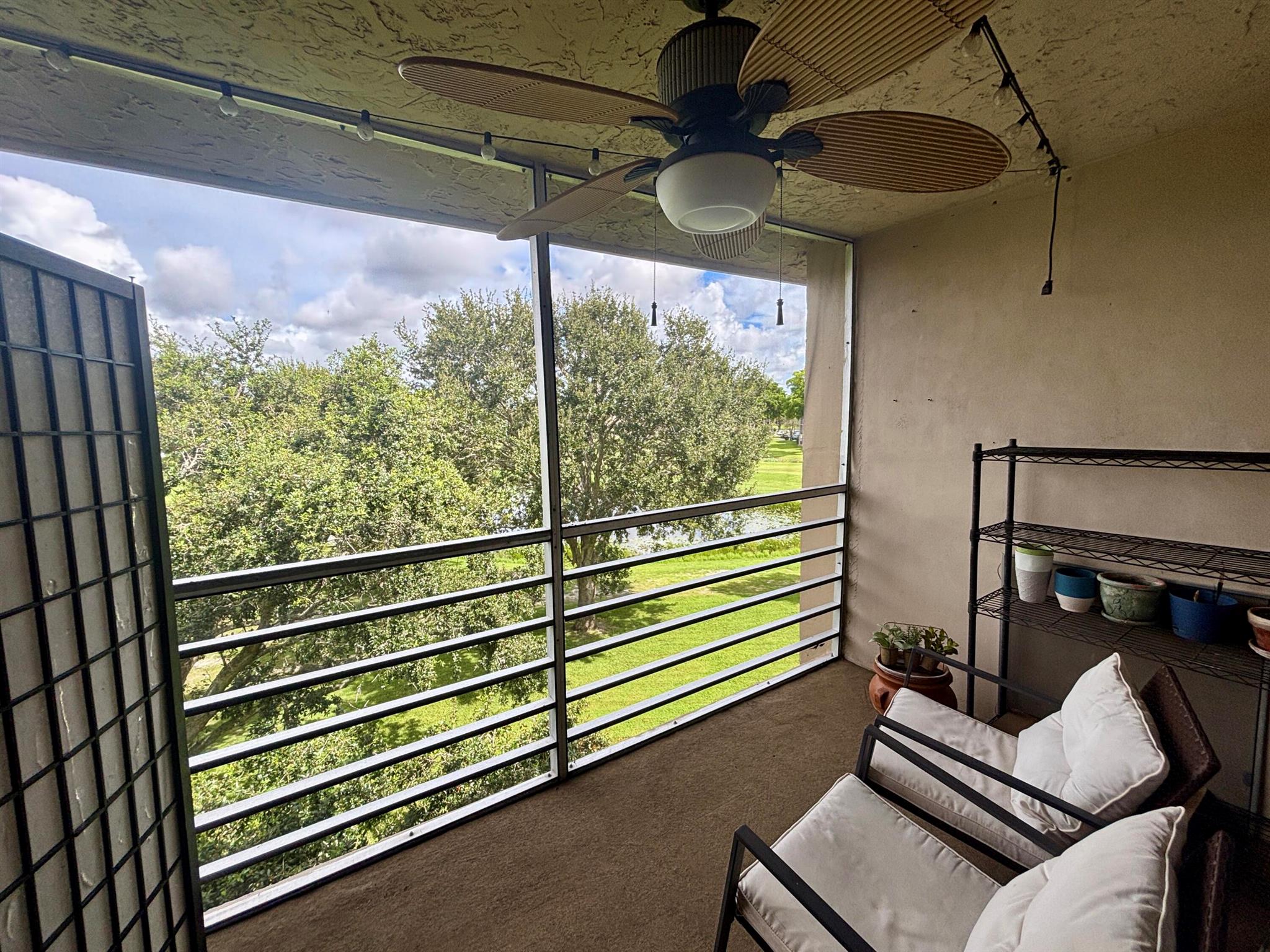 9410 Tangerine Pl 403