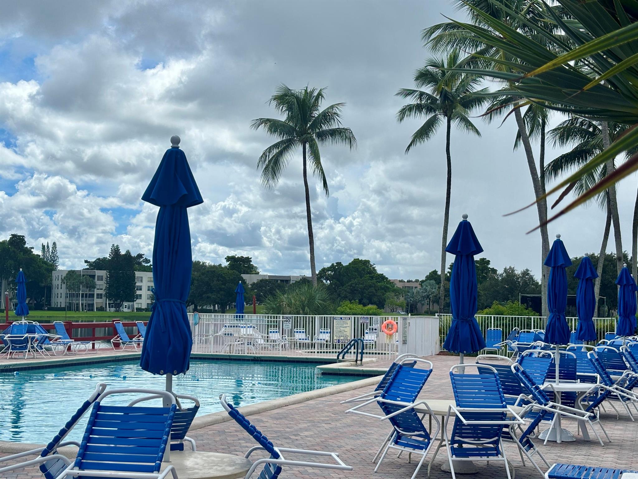 9410 Tangerine Pl 403