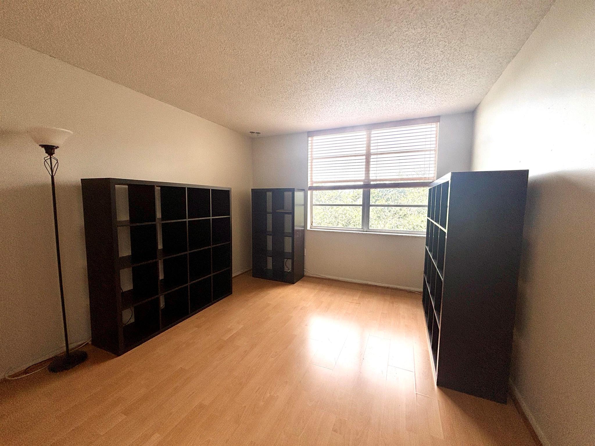 9410 Tangerine Pl 403