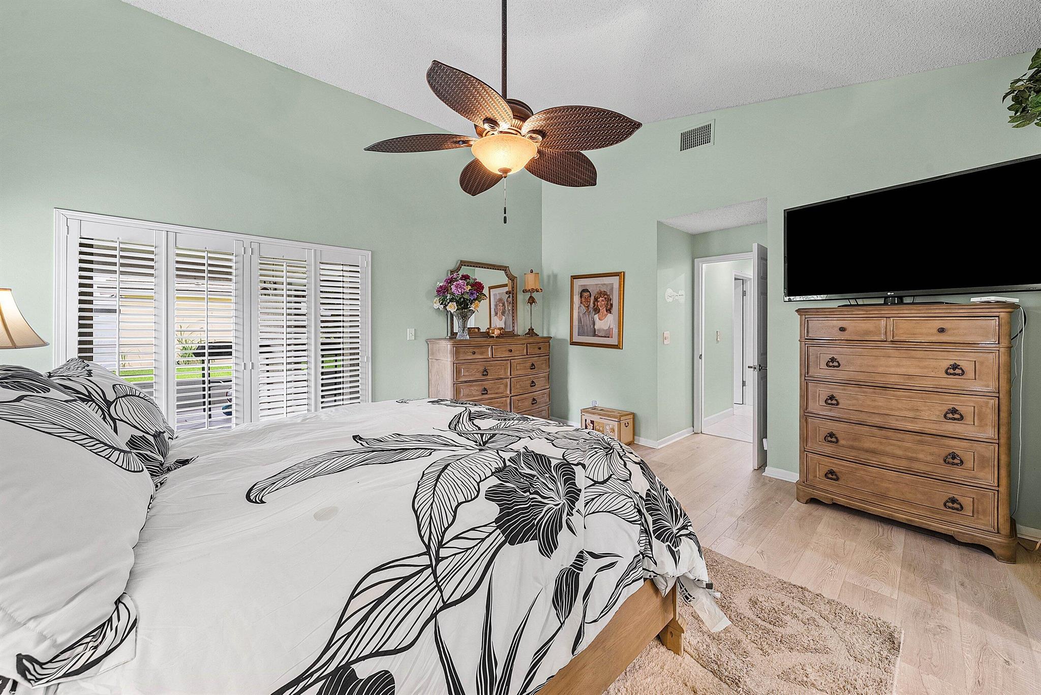 8582 Tourmaline Boulevard