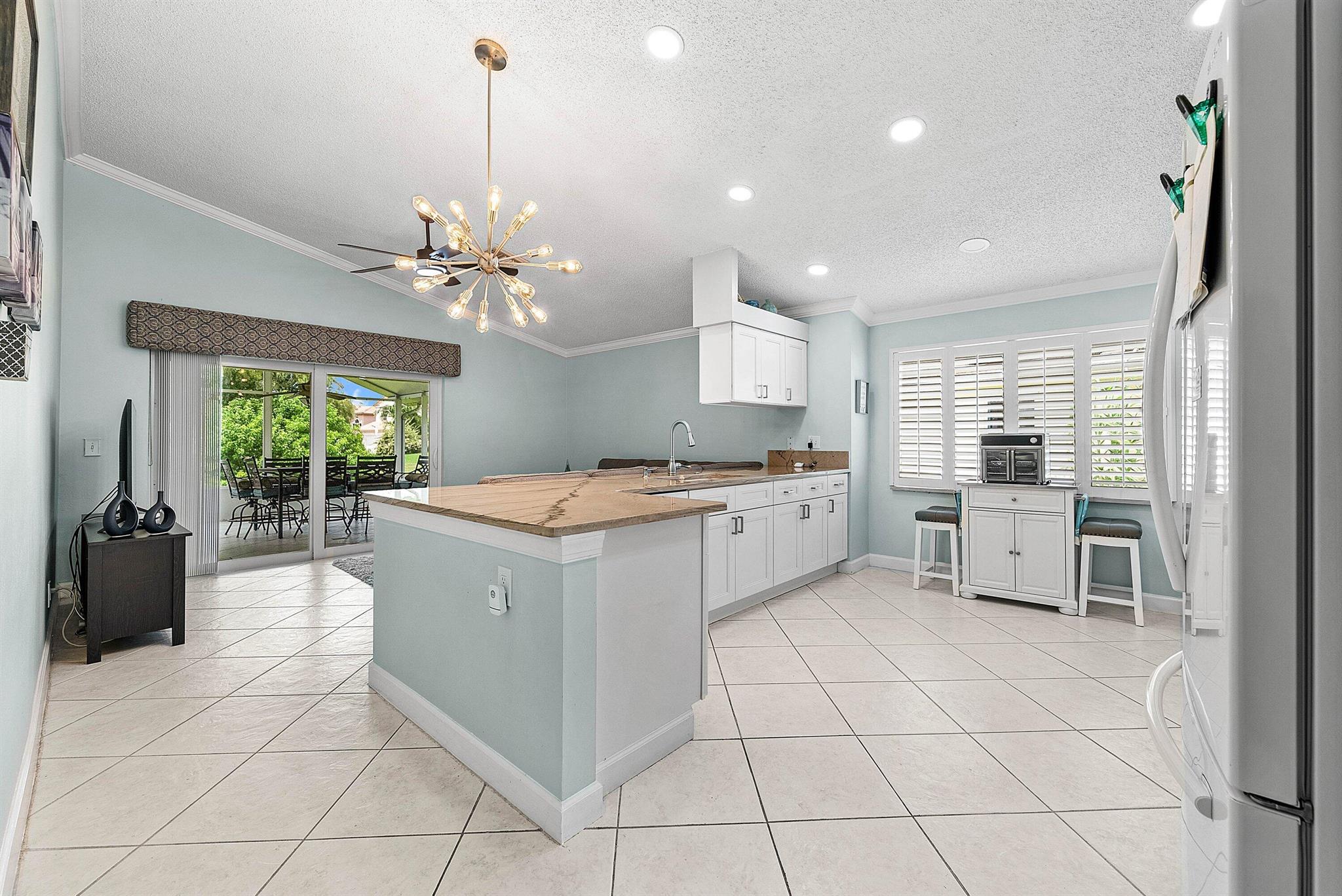 8582 Tourmaline Boulevard