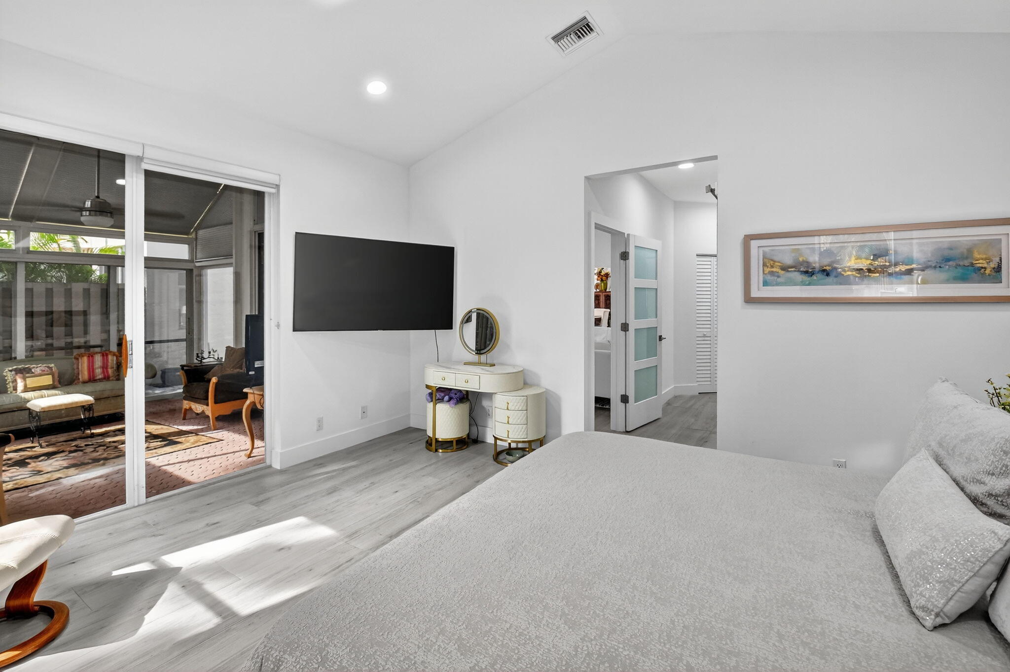 6668 NW 25th Terrace