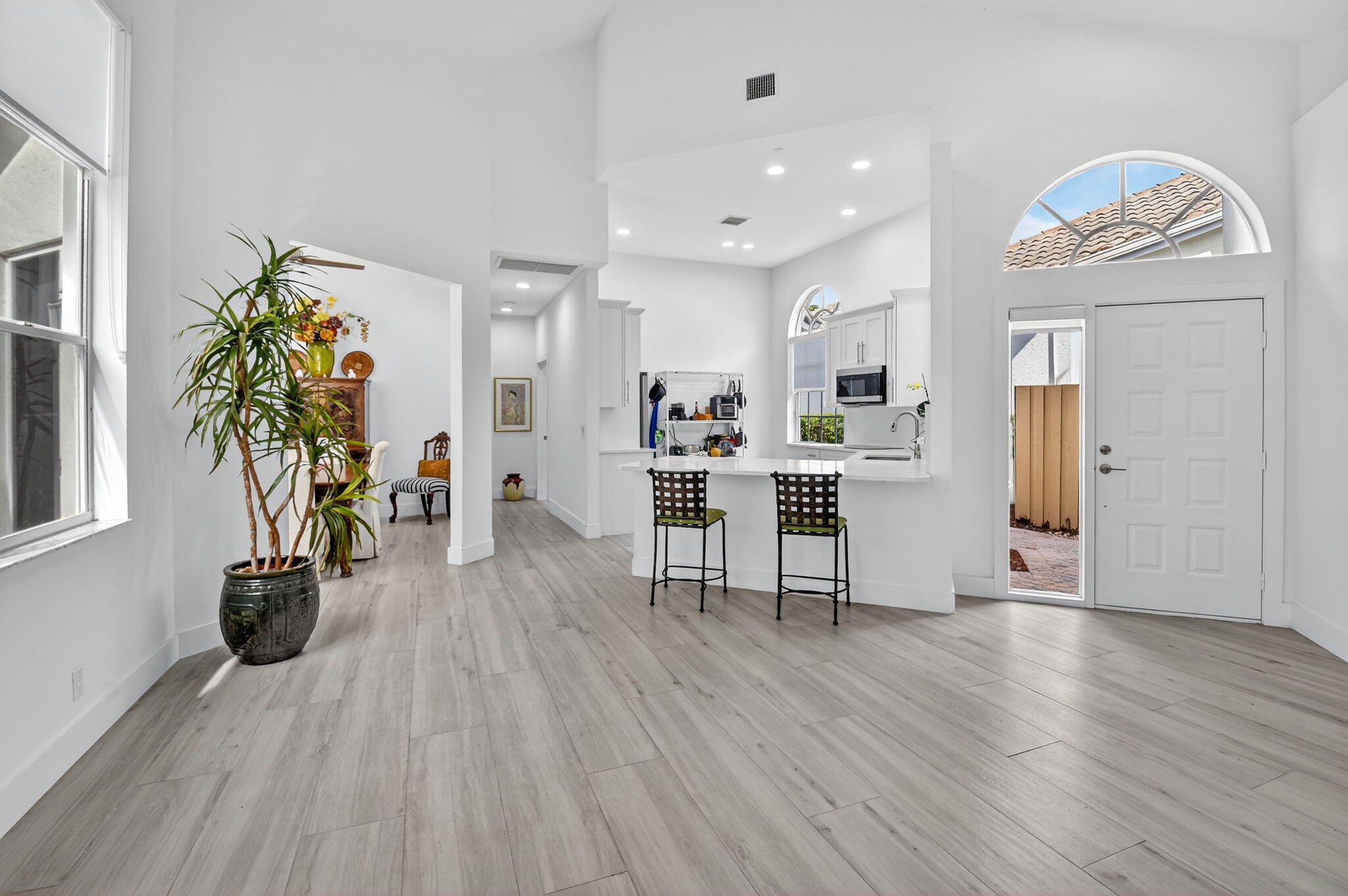 6668 NW 25th Terrace