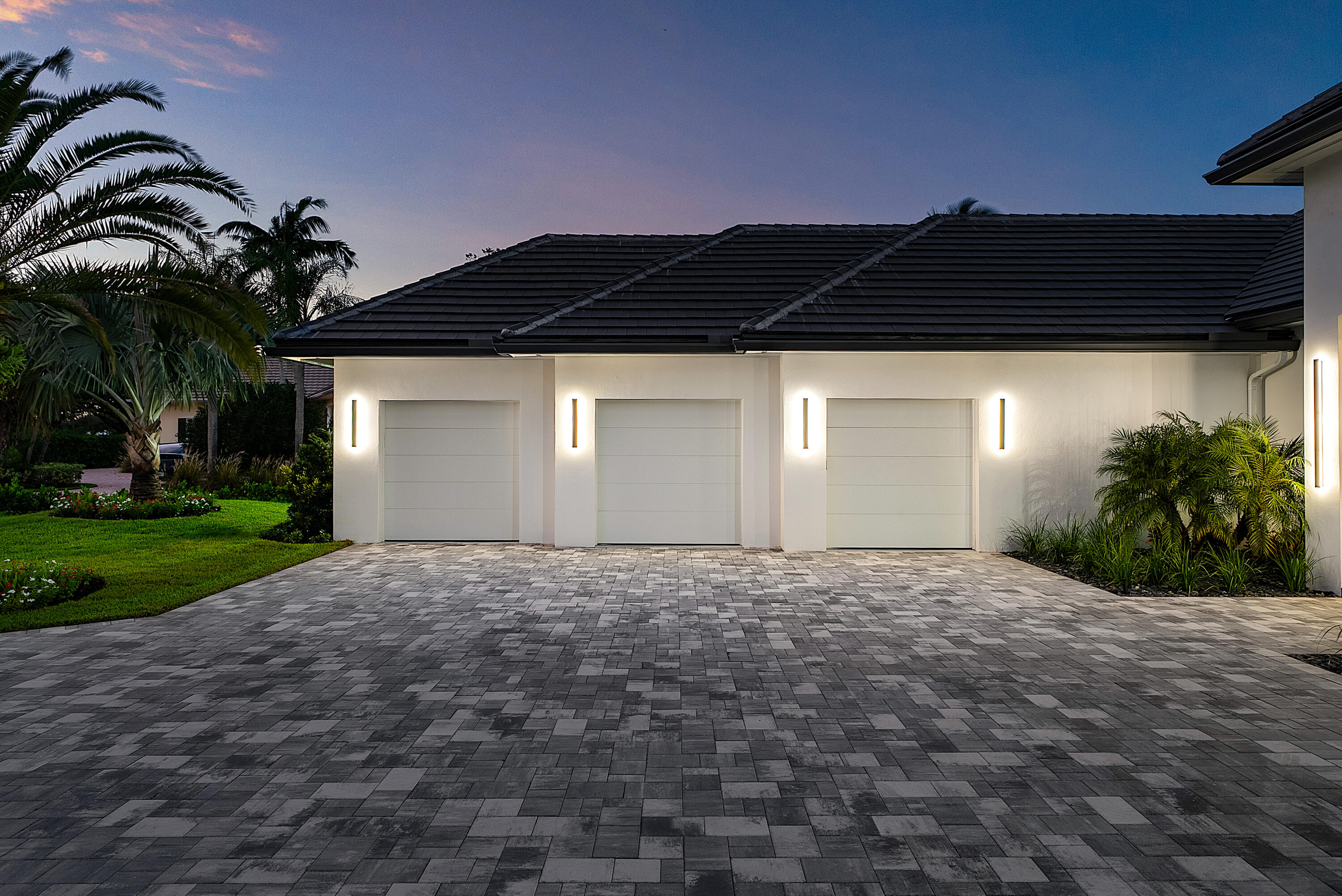 100 Glenbrook Court