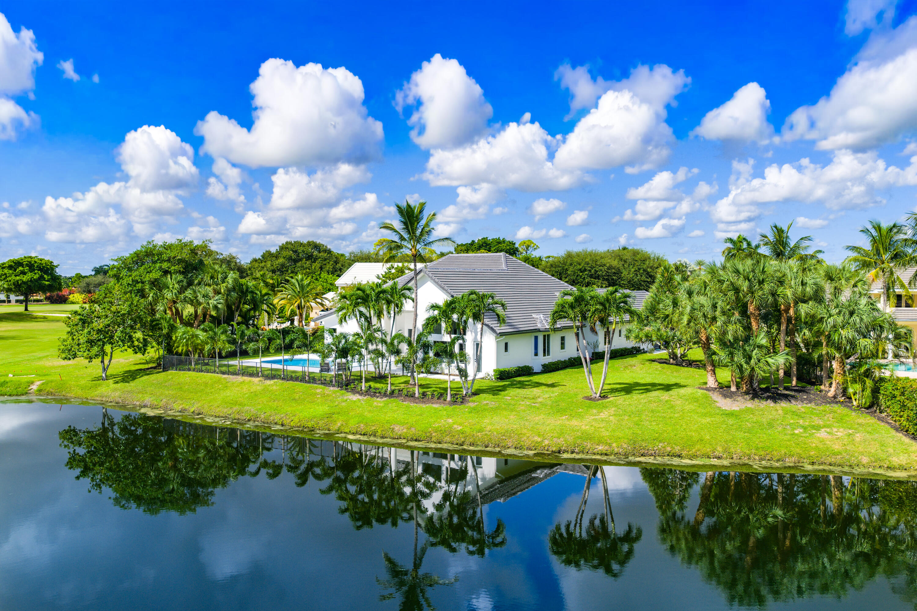 100 Glenbrook Court