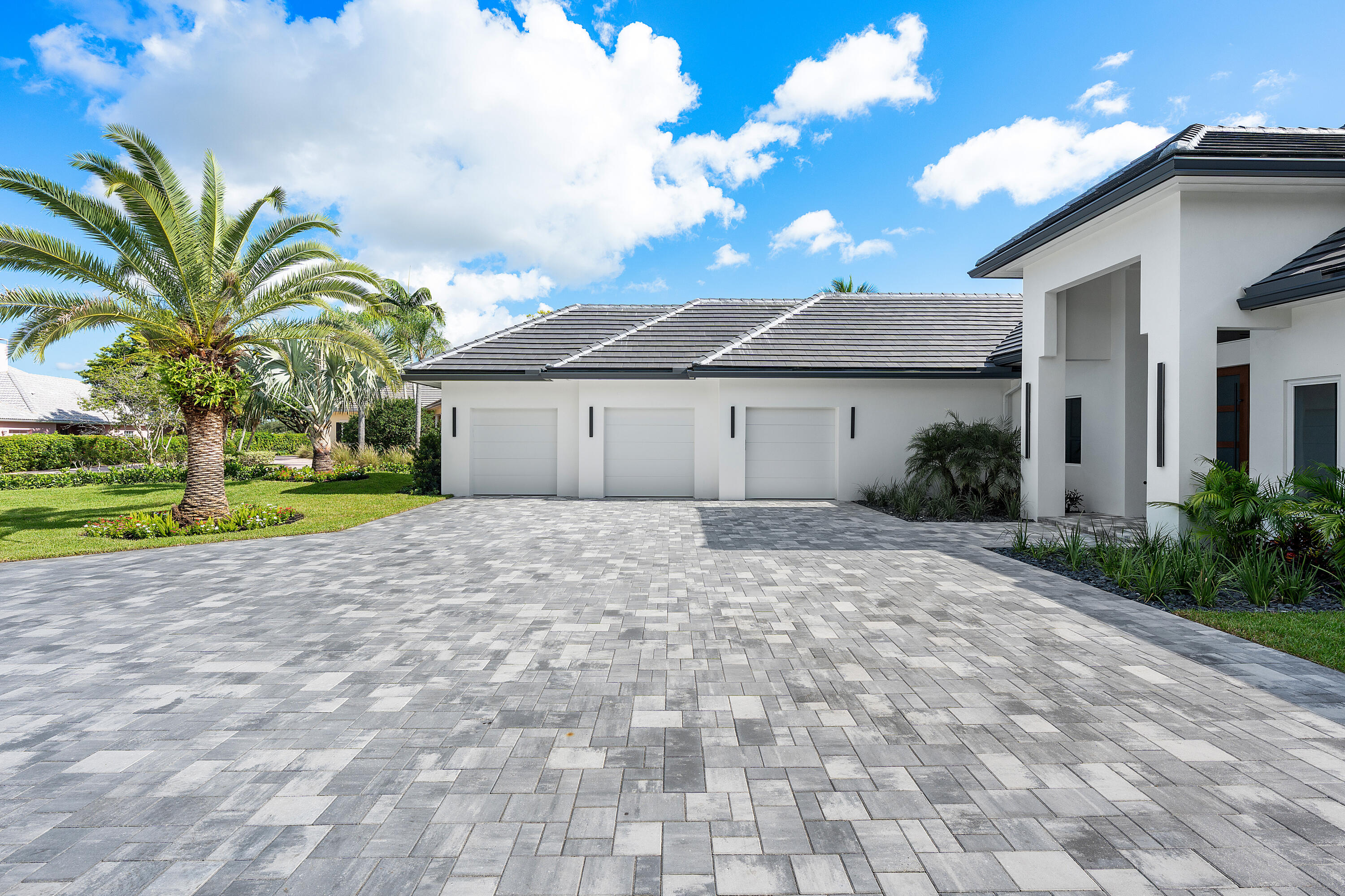 100 Glenbrook Court