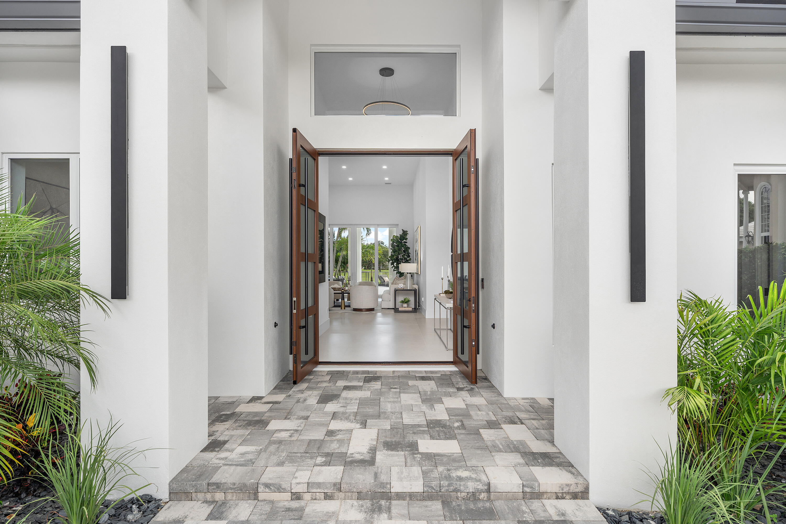 100 Glenbrook Court