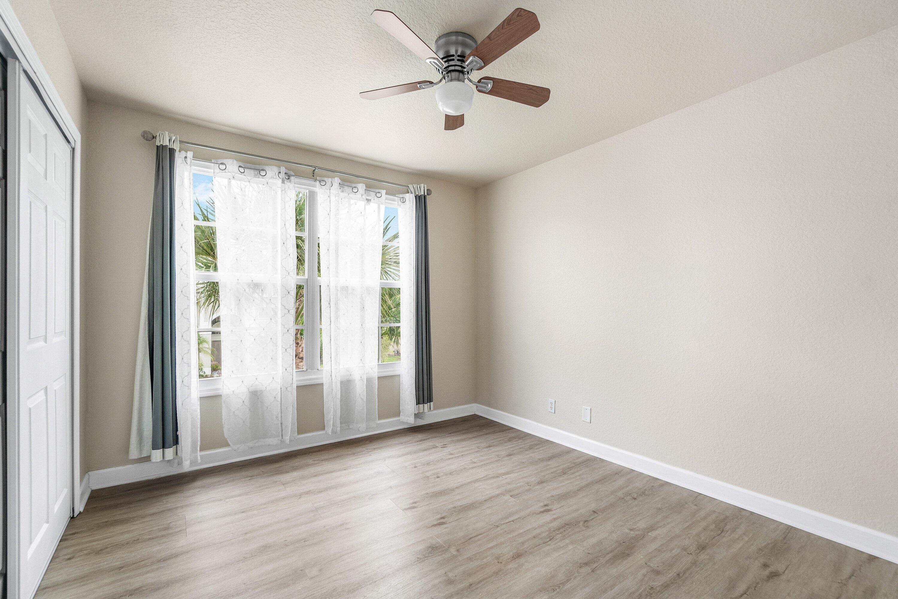 3988 W Hamilton