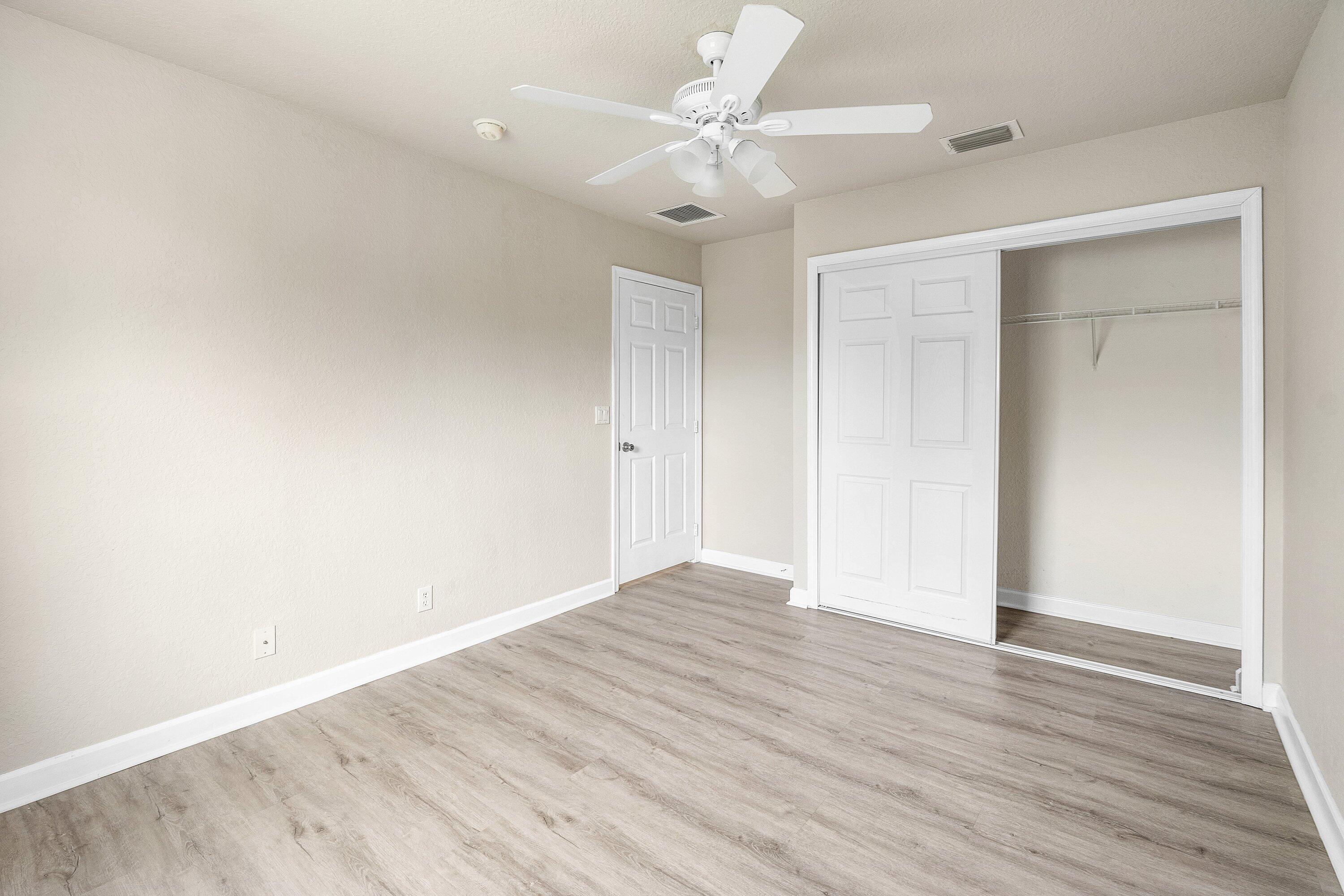 3988 W Hamilton