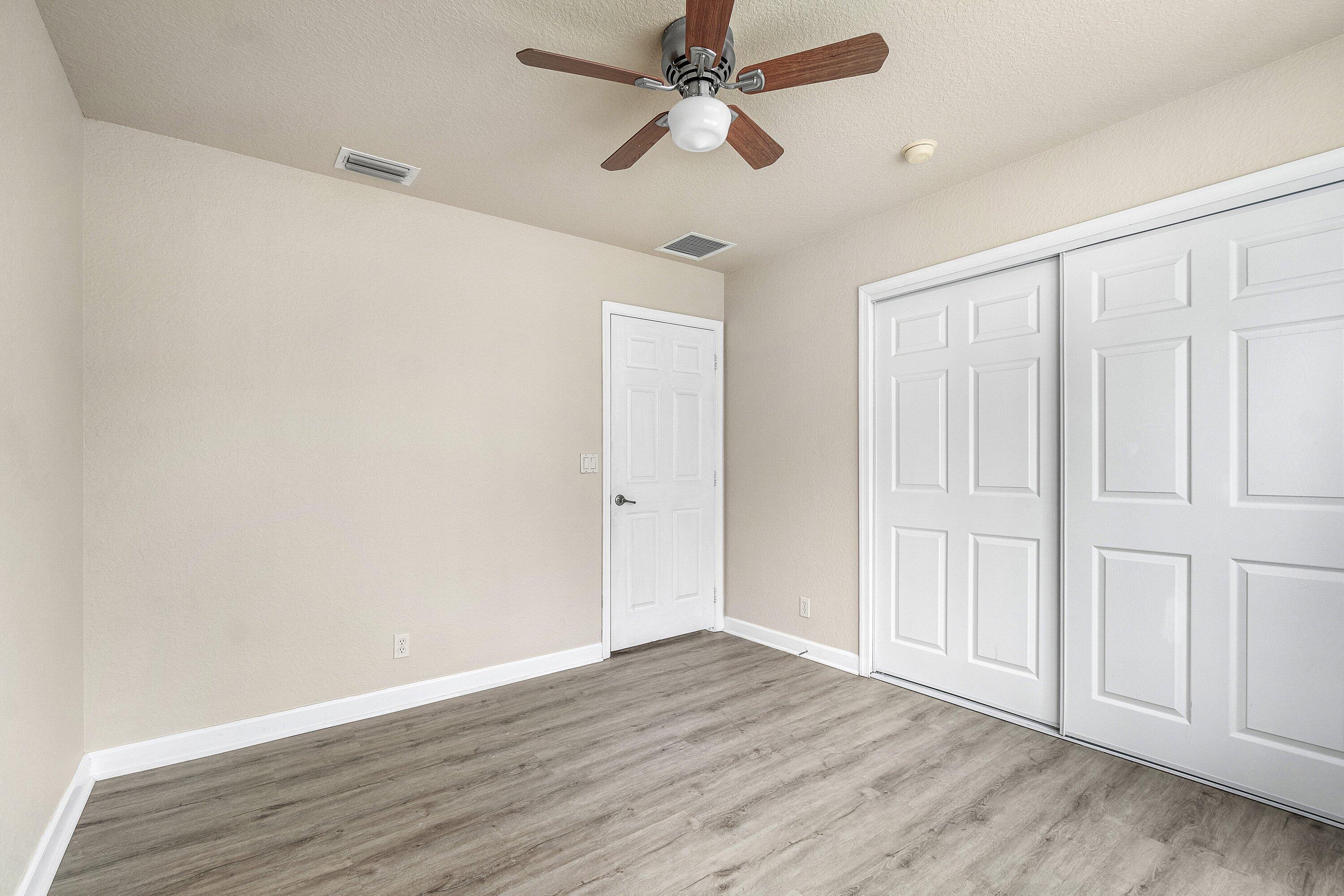 3988 W Hamilton