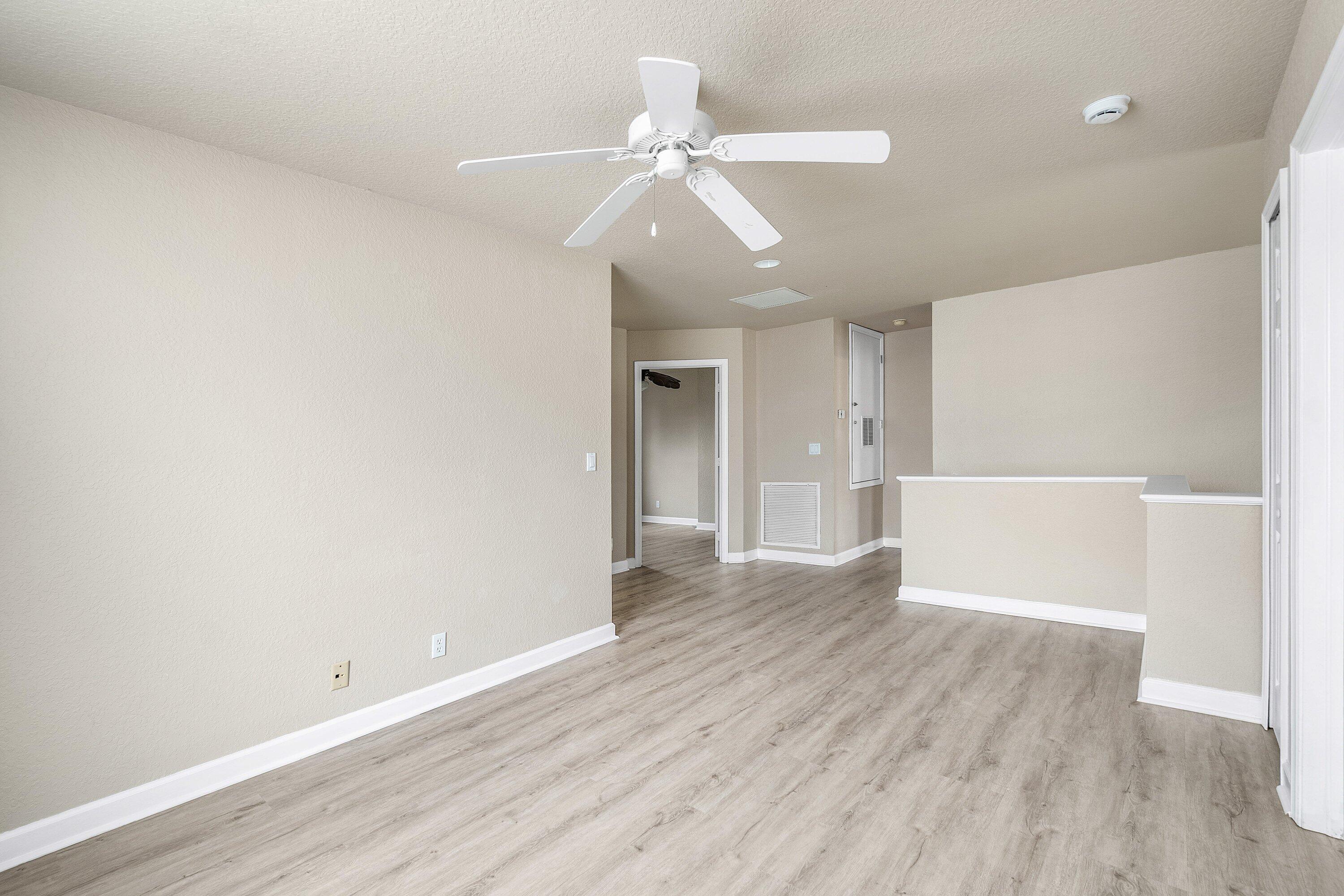 3988 W Hamilton